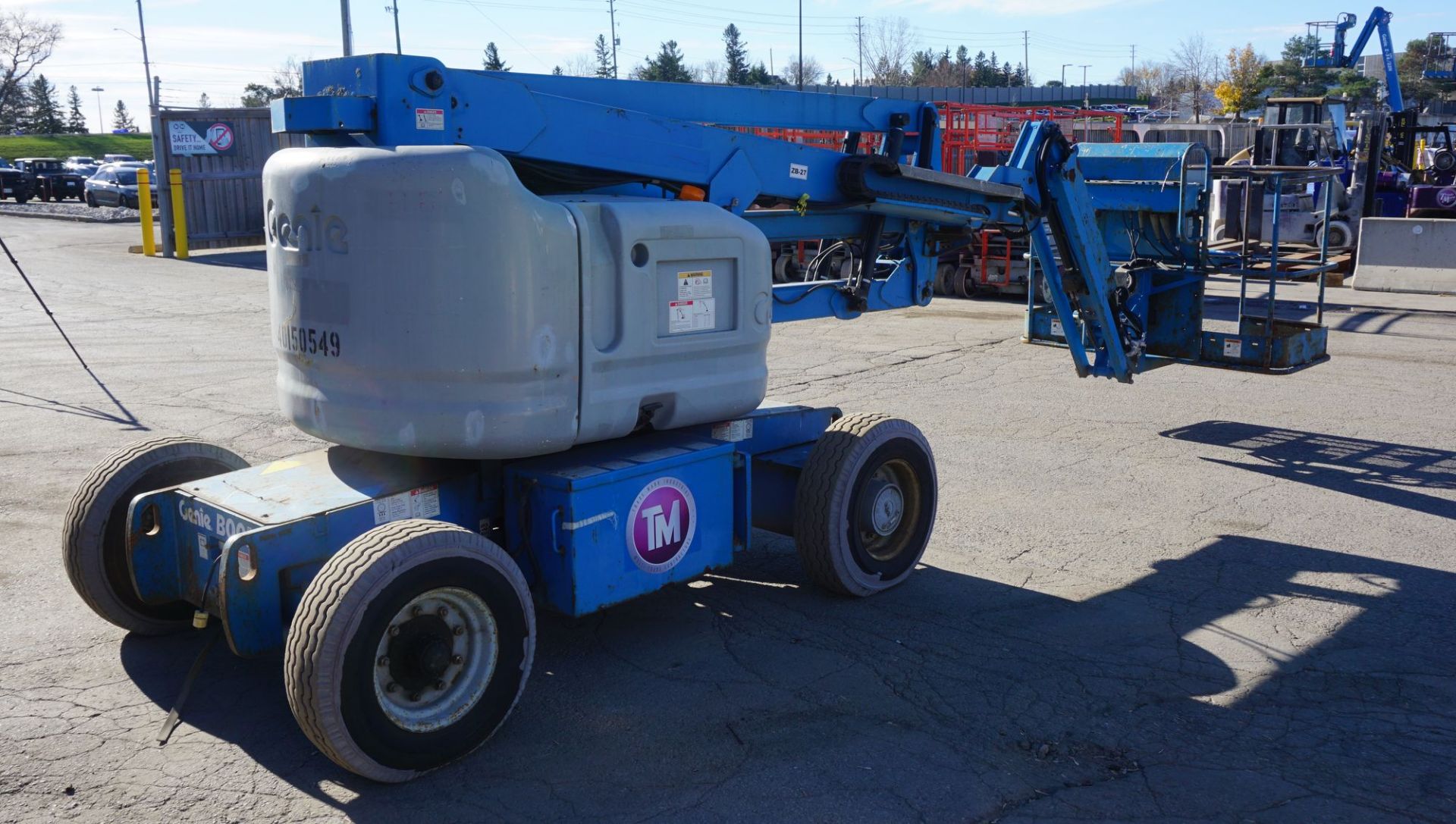2008 GENIE MODEL Z45/25J BATTERY POWERED ARTICULATING BOOM LIFT, 45' MAX PLATFORM HEIGHT - 51' - Image 5 of 10