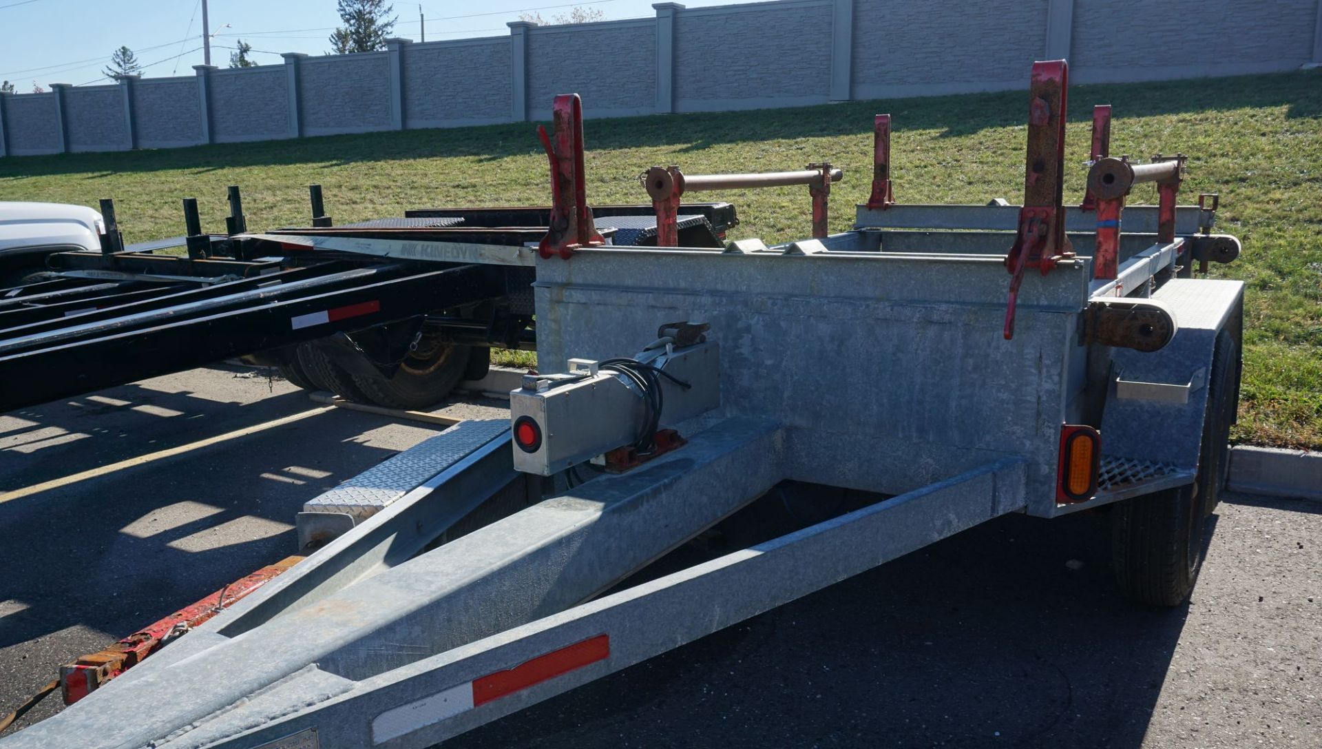 2015 BRINDLE PRODUCTS MODEL PMT132 TANDEM AXLE POLE/MATERIAL TRAILER, VIN 1LPMP4028EG085636 - Image 7 of 12