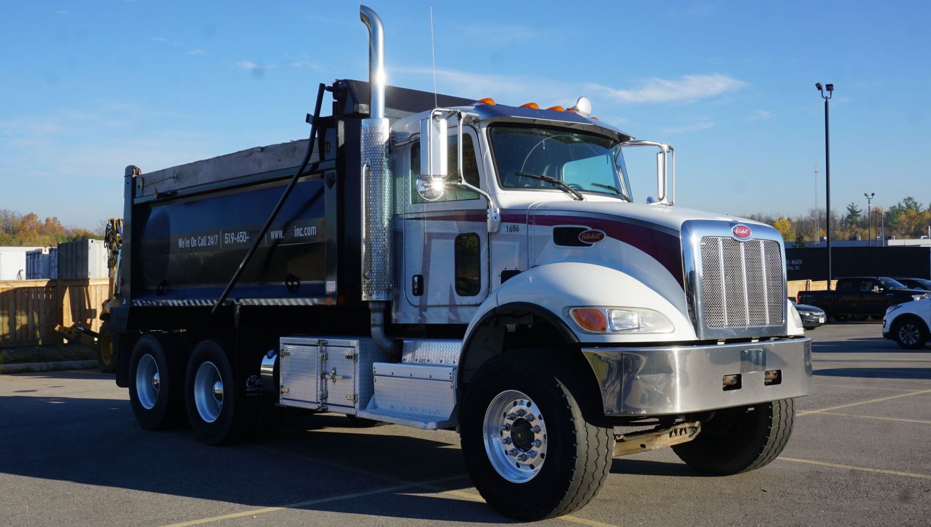 2016 PETERBILT MODEL 348 TANDEM AXLE DUMP TRUCK W/ PACCAR MODEL C1PX-9 8.9L DIESEL ENGINE, VIN - Image 17 of 23