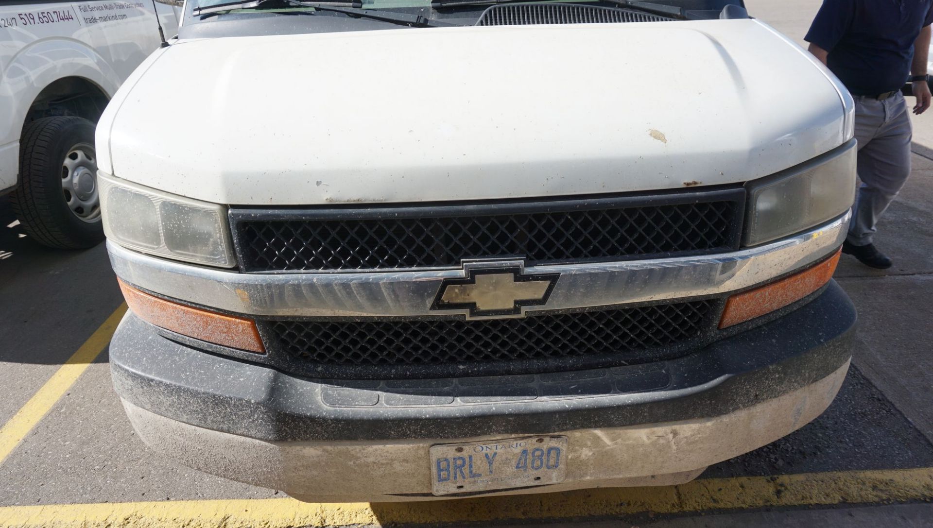 2011 CHEVROLET EXPRESS 3500 SERIES RWD PASSENGER VAN, W/ V8 6L GAS, VIN 1GAZG1FG1B1134048 (93, - Image 5 of 11