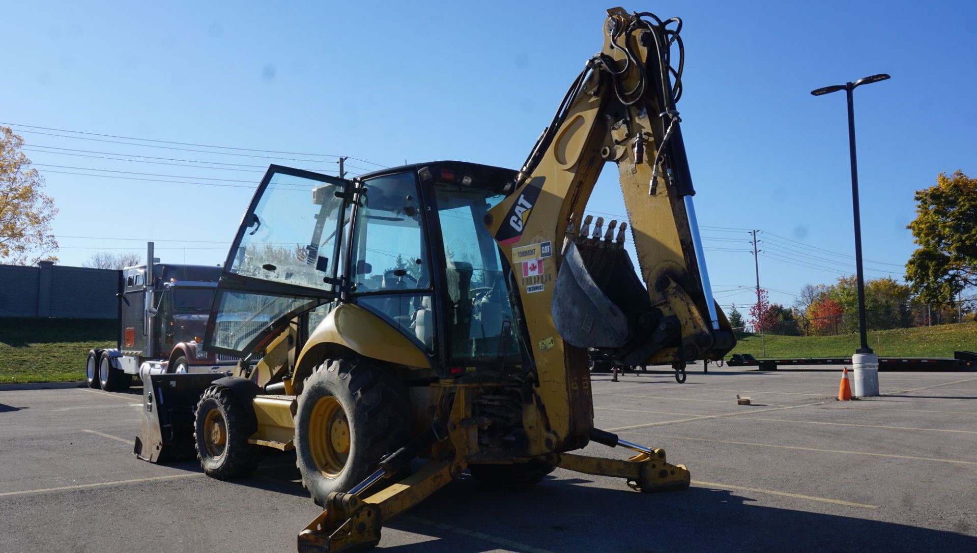 2012 CATERPILLAR MODEL 420E BACKHOE LOADER W/ ENCLOSED CAB, S/N CAT0420EEDAN02030 (5,124 HOURS) C/ - Image 4 of 18