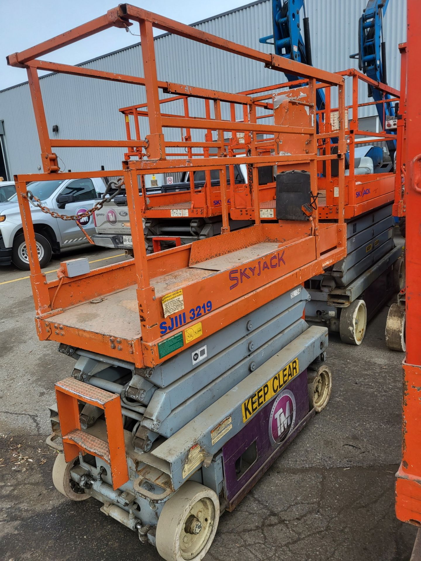 LOT - (2) SKYJACK MODEL SJIII-3219 SCISSOR LIFTS (PARTS ONLY) S/N 235715, N/A - Image 5 of 5