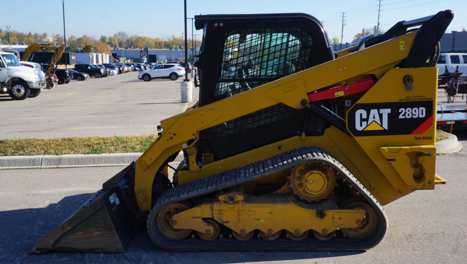 2019 CATERPILLAR MODEL 289D SKID STEER LOADER W/ ENCLOSED CAB, BACKUP CAMERA, HEAT, A/C, RADIO, S/