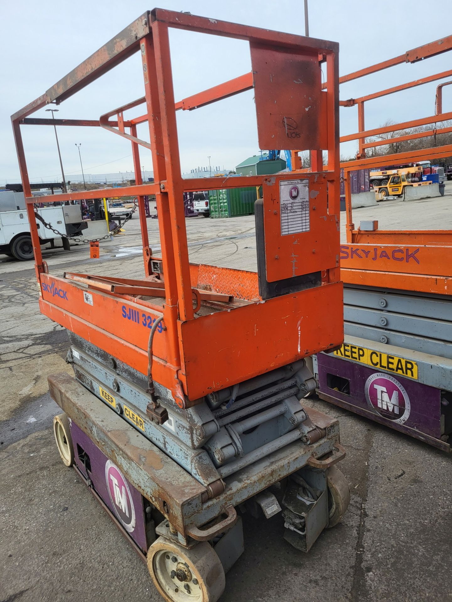 LOT - (2) SKYJACK MODEL SJIII-3219 SCISSOR LIFTS (PARTS ONLY) S/N 235715, N/A - Image 3 of 5