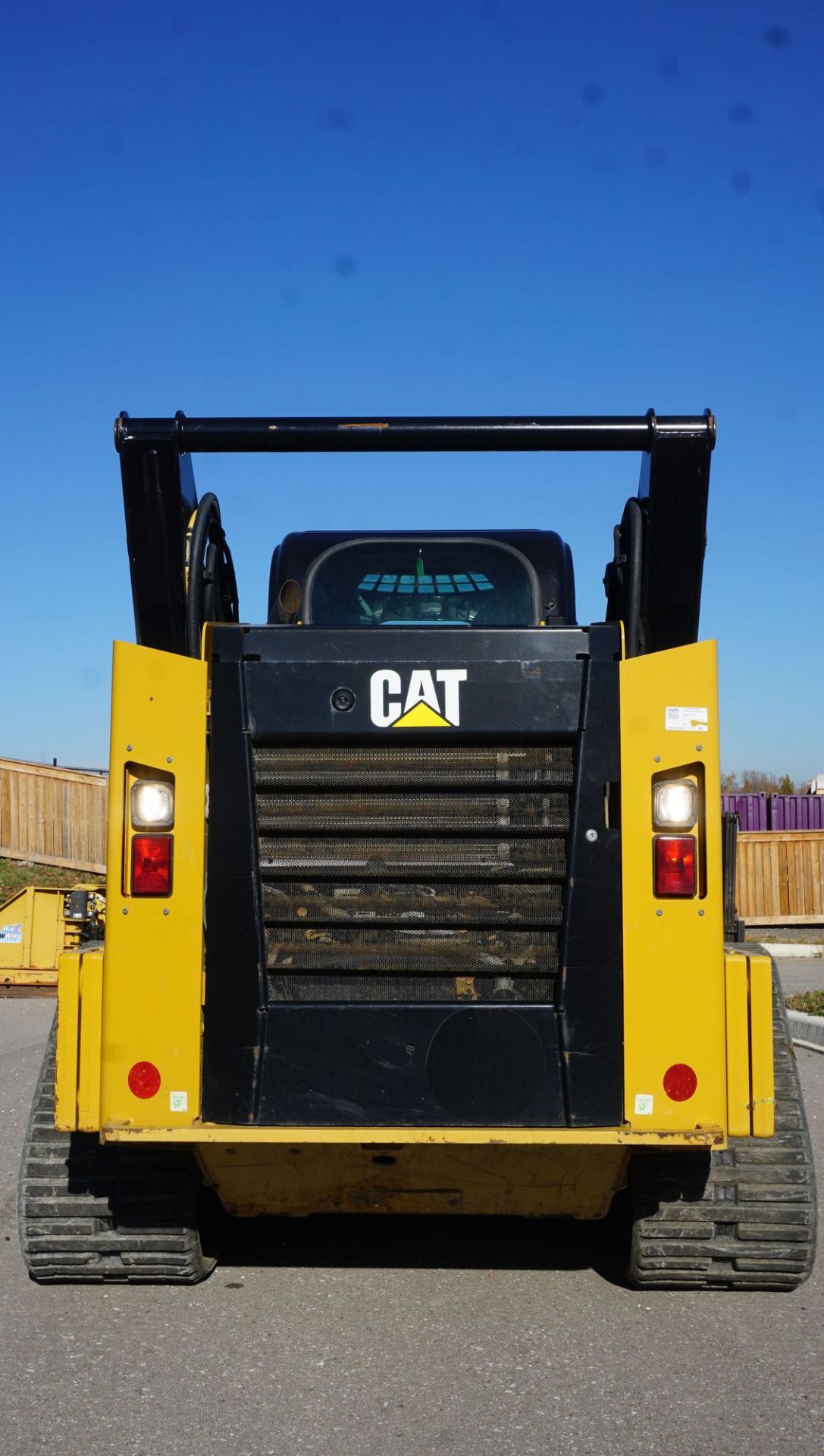 2019 CATERPILLAR MODEL 289D SKID STEER LOADER W/ ENCLOSED CAB, BACKUP CAMERA, HEAT, A/C, RADIO, S/ - Image 3 of 17