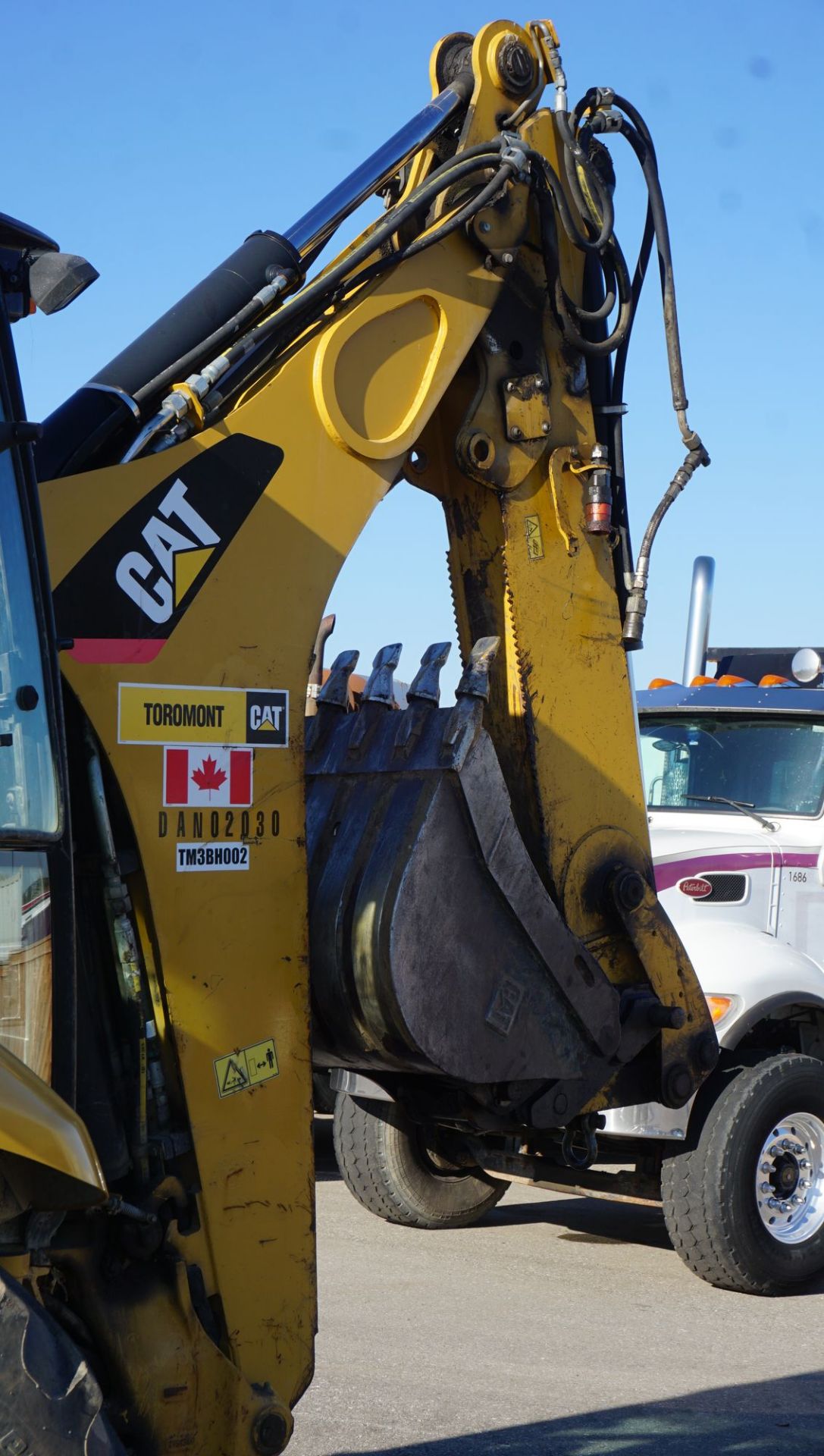 2012 CATERPILLAR MODEL 420E BACKHOE LOADER W/ ENCLOSED CAB, S/N CAT0420EEDAN02030 (5,124 HOURS) C/ - Image 9 of 18