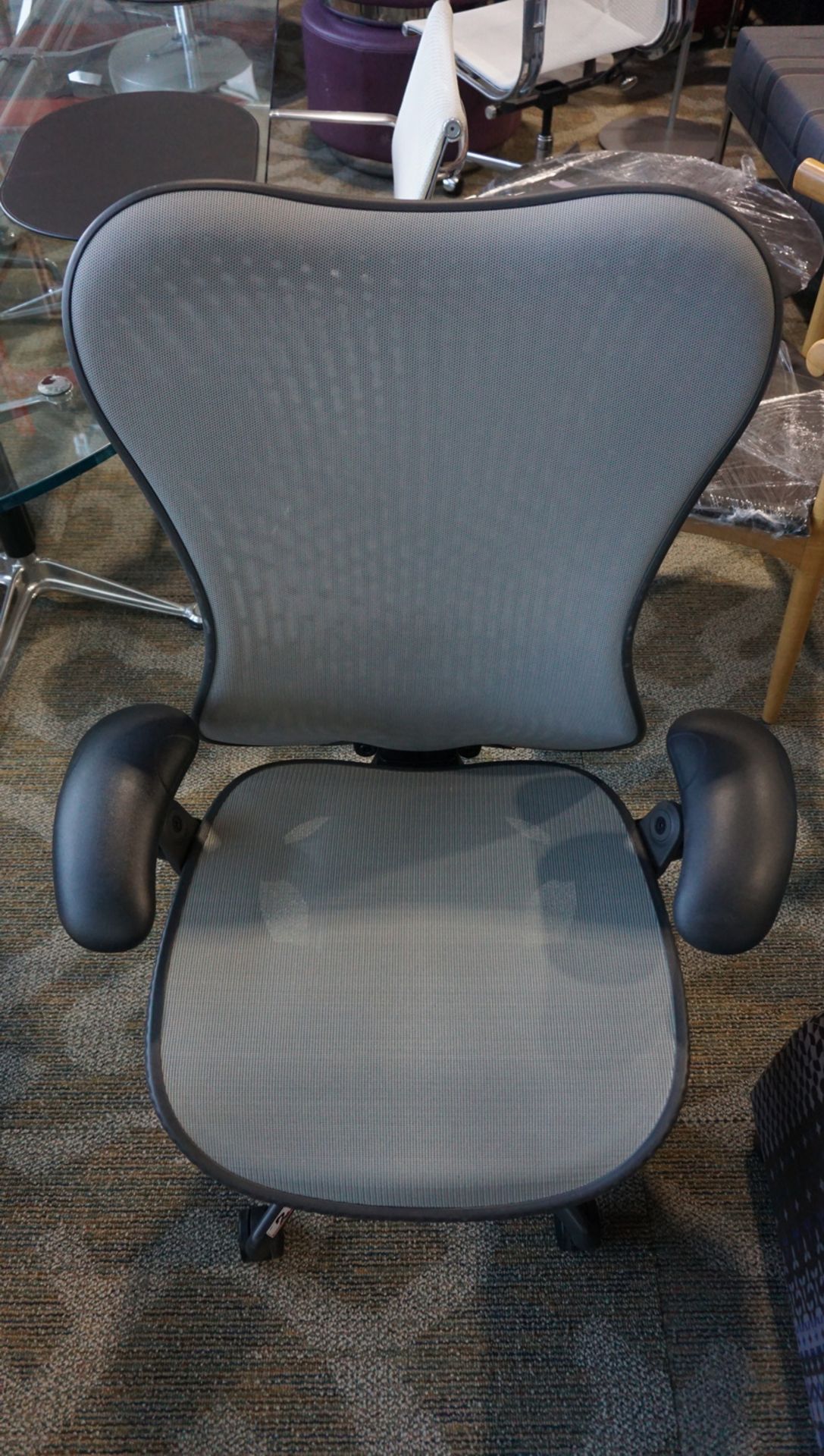 HERMAN MILLER MIRRA 1 OFFICE CHAIR W/ LUMBAR SUPPORT, BACK LOCK, ARM / SEAT ADJUSTMENTS - Image 5 of 5