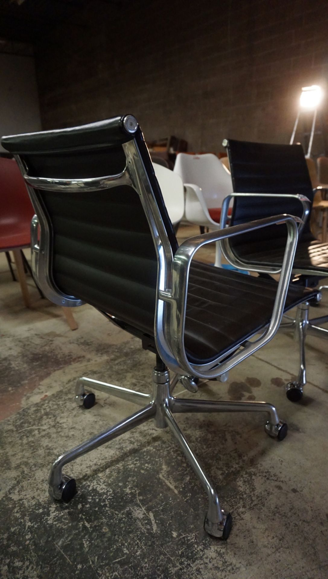 HERMAN MILLER EAMES ALUMINUM SERIES BLACK LEATHER MANAGERS CHAIR (MSRP $3,120) - Image 2 of 2