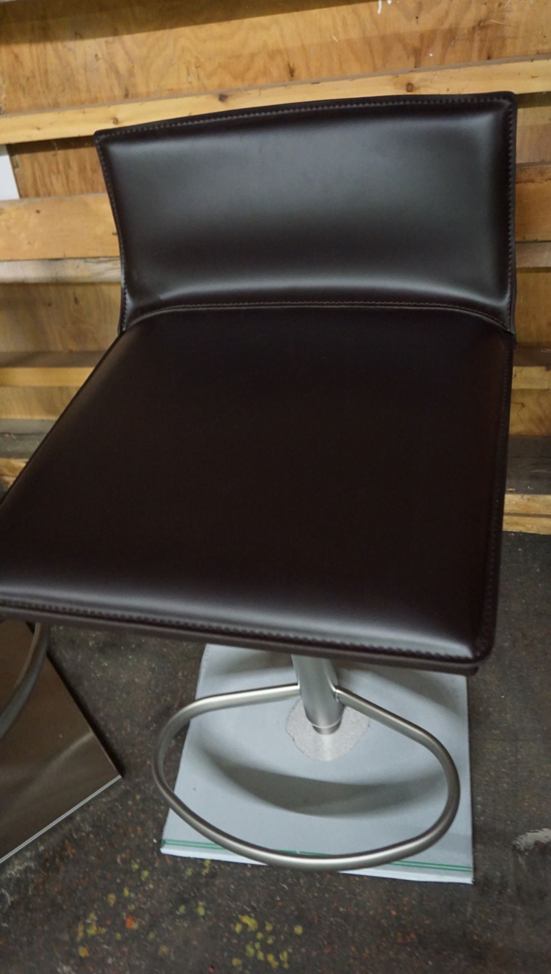 FRAG PISTON BLACK LEATHER STOOL