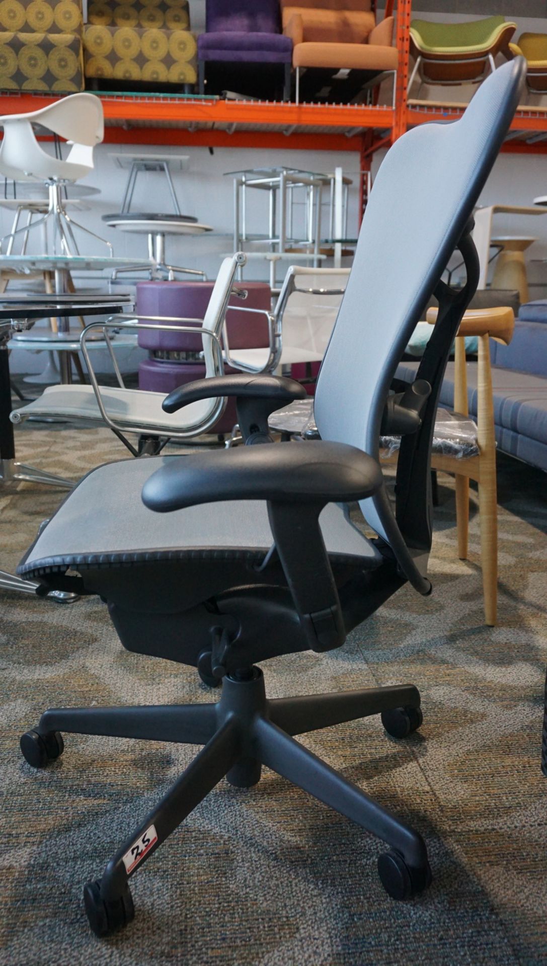 HERMAN MILLER MIRRA 1 OFFICE CHAIR W/ LUMBAR SUPPORT, BACK LOCK, ARM / SEAT ADJUSTMENTS - Image 4 of 5