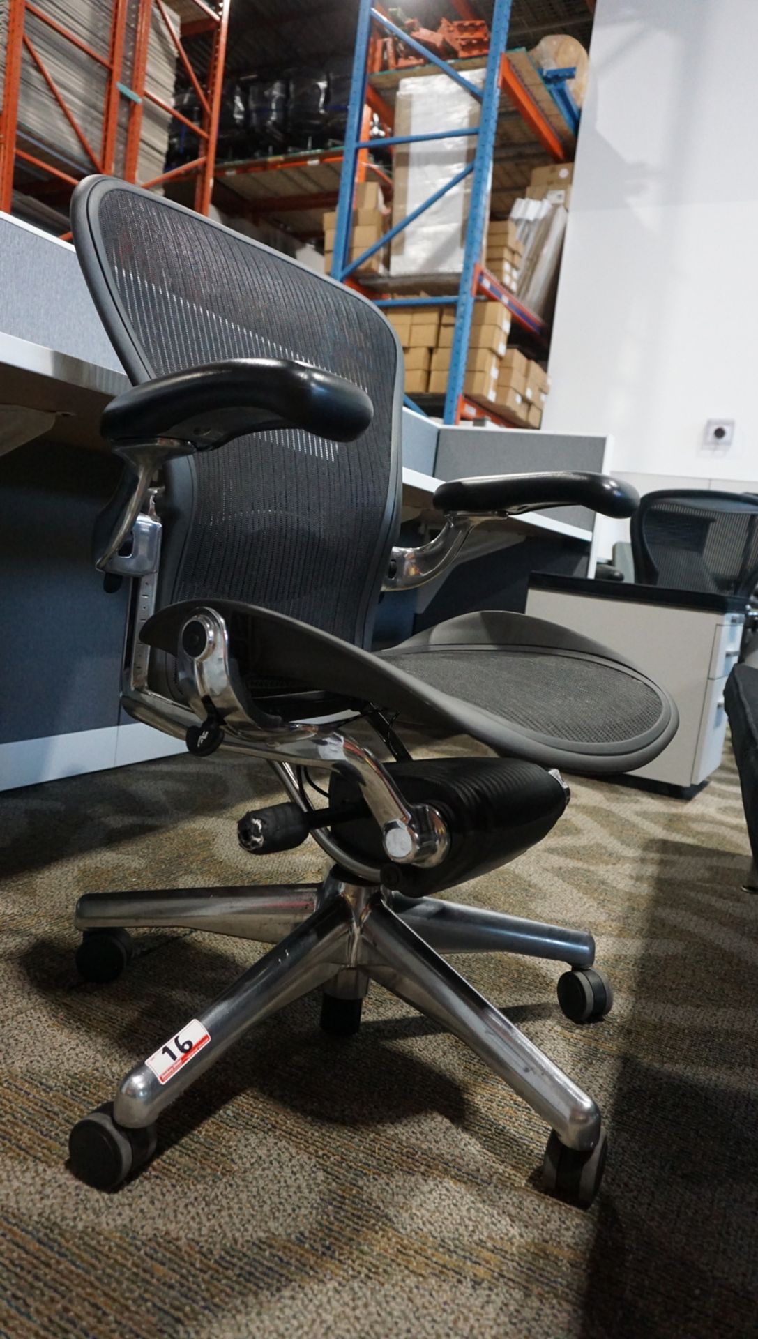 HERMAN MILLER AERON (SIZE B) OFFICE CHAIR W/ POLISHED ALUMINUM FRAME & BASE, LUMBAR SUPPORT,