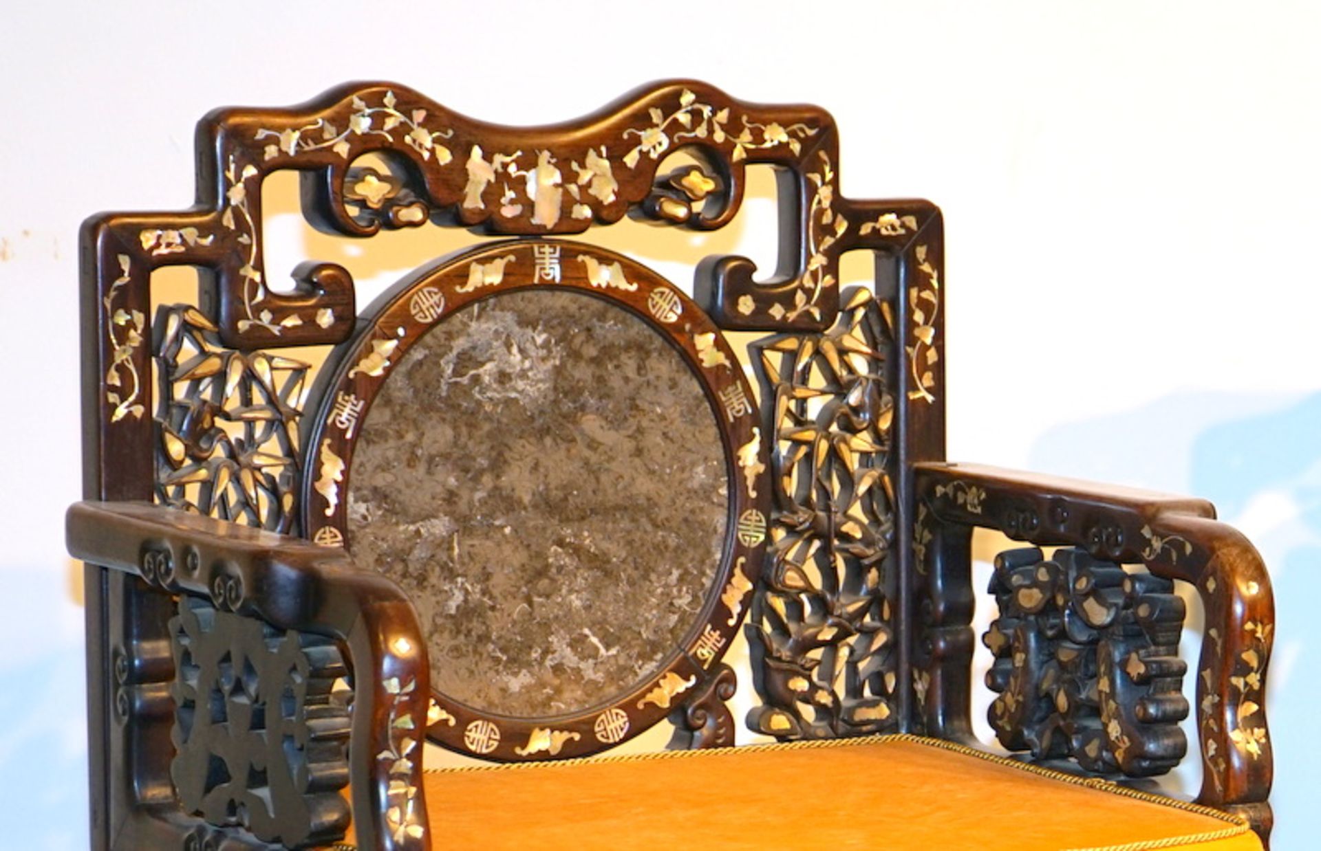 Pärchen Interessante Sessel mit eingelassenen Steinplatten Quing - Bild 3 aus 4