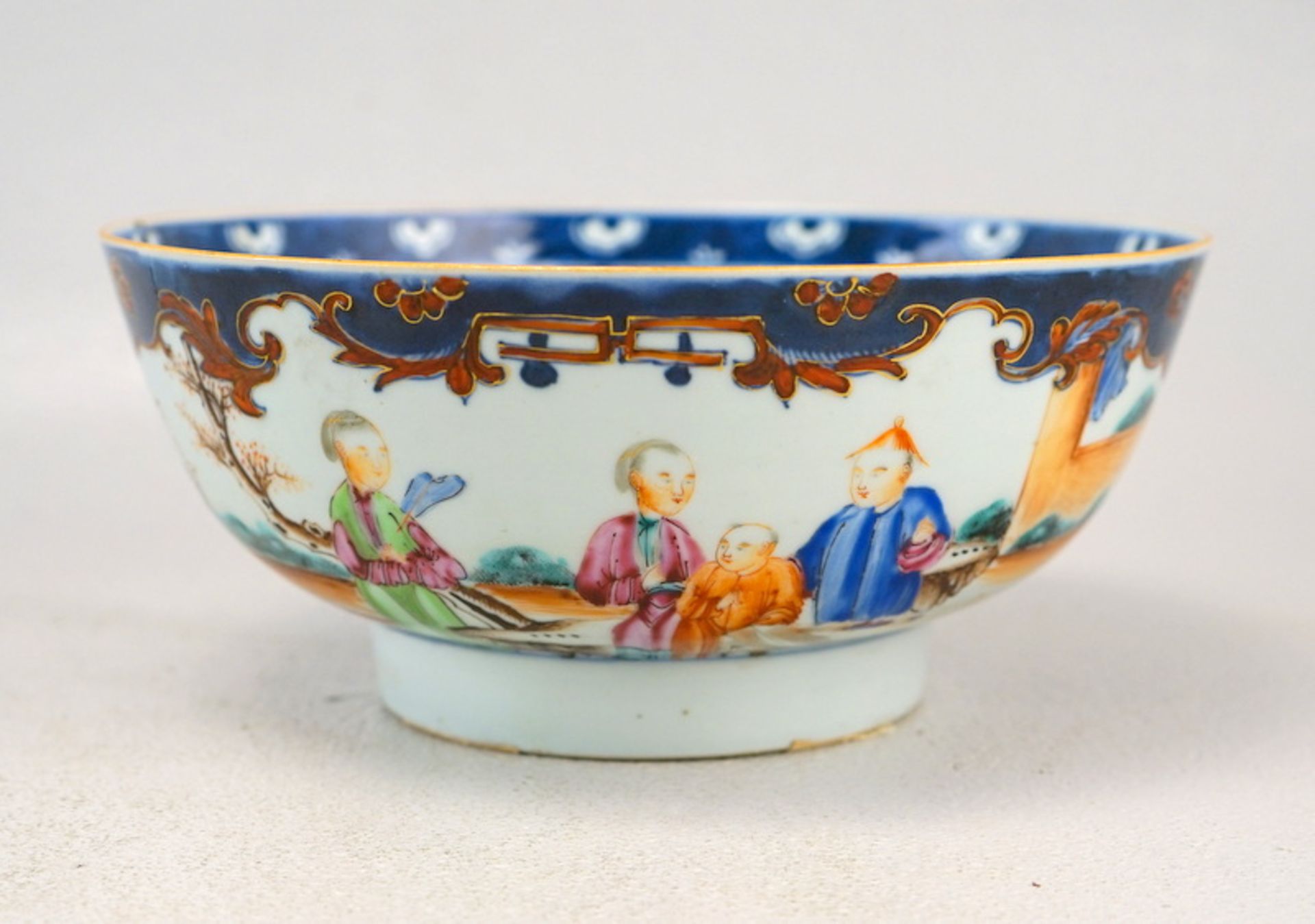 Großer Bowl, Schale Mandarin Dekor ca. 1780-1820, China