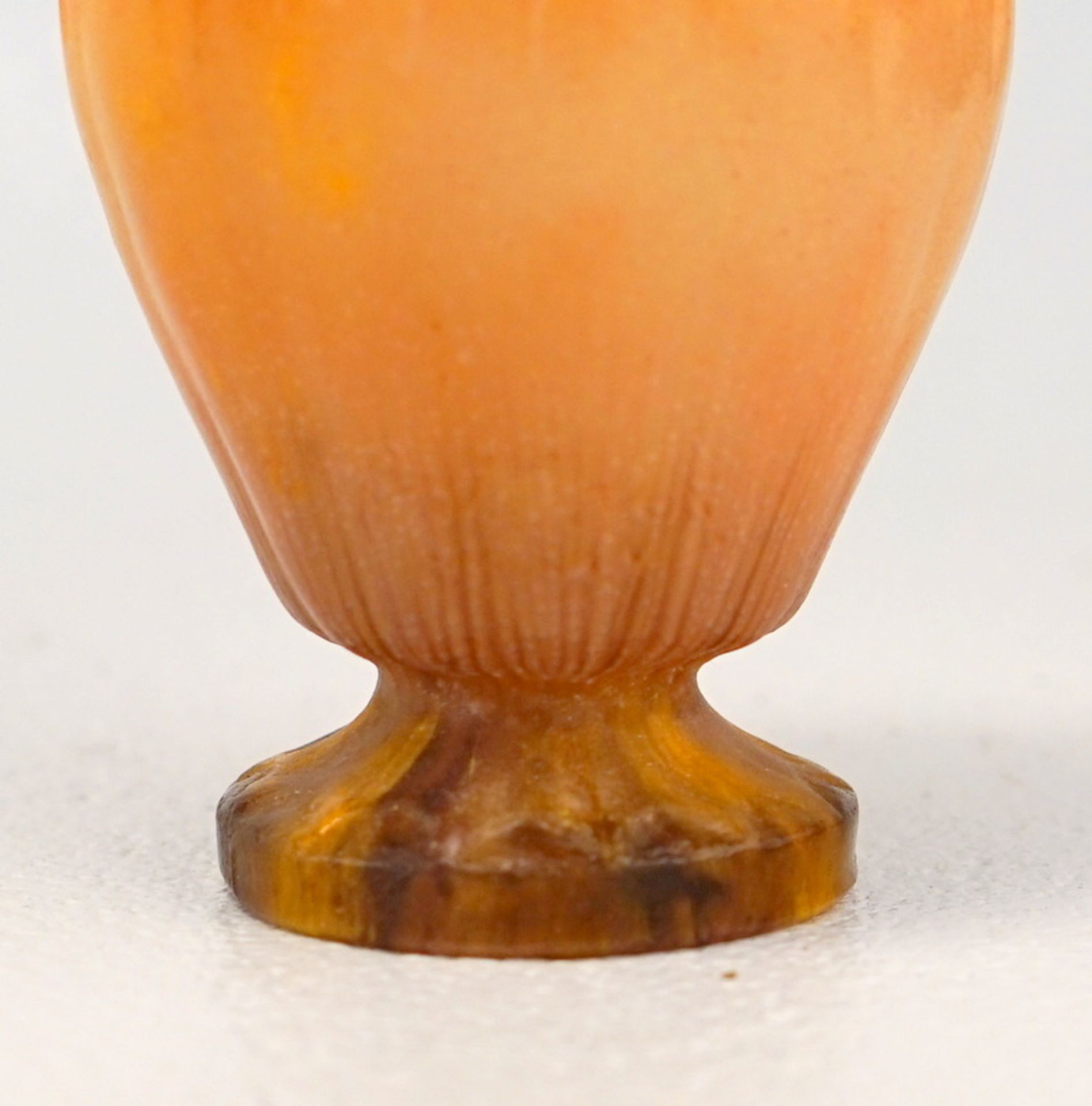 Amalric Walter, Nancy: Selten kleine Vase, Pâte de verre, Entw. Henry Bergé, Jugendstil, um 1920 - Image 3 of 3