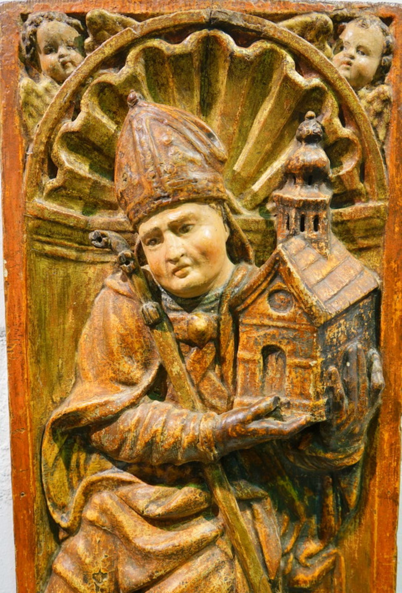 Relief des Heiligen Wolfgang, Bischof von Regensburg, um 1600 - Image 2 of 3