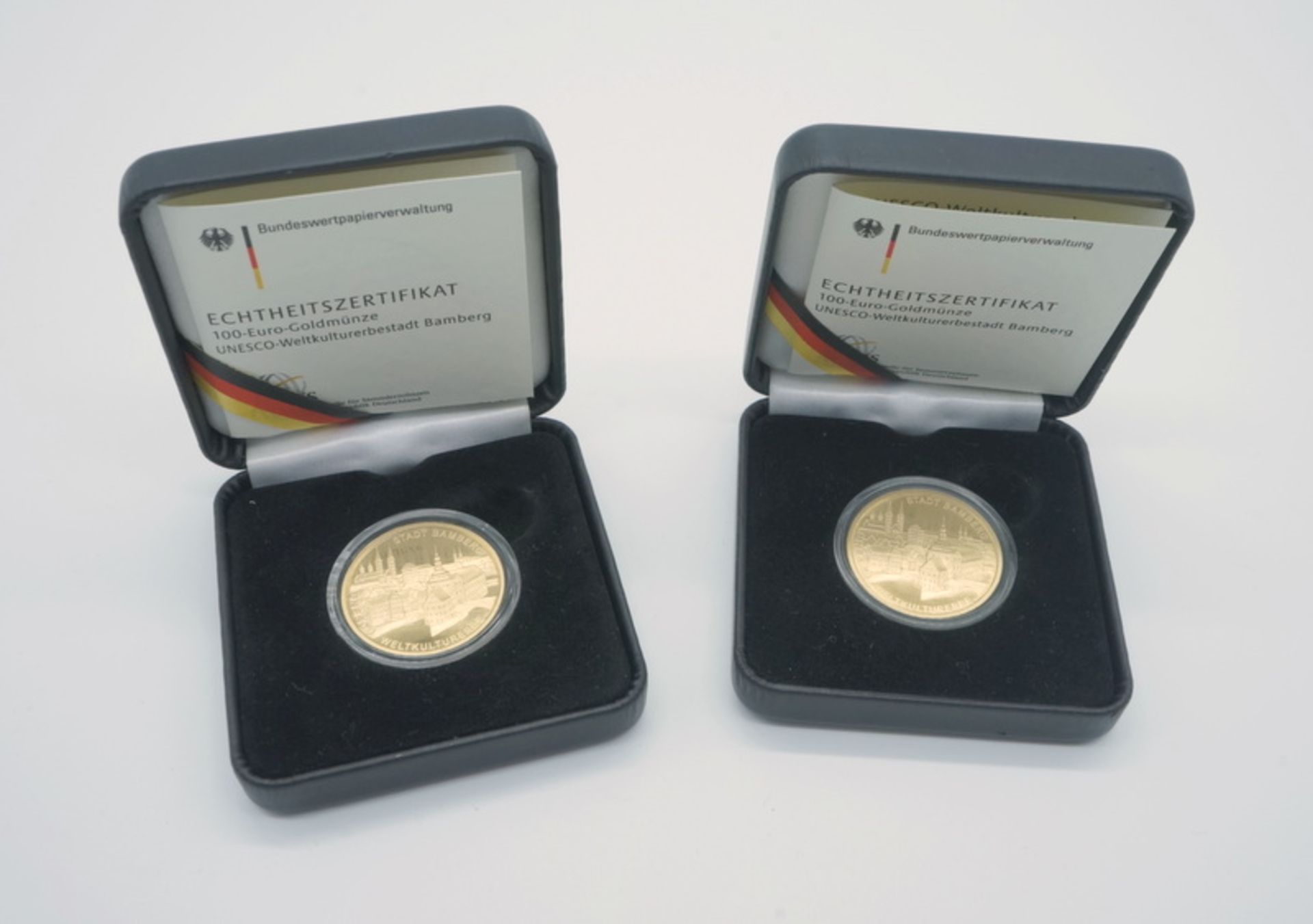 Zwei 100 Euro-Goldmünzen, 2004, je 15,55 g, 999,9 Gold