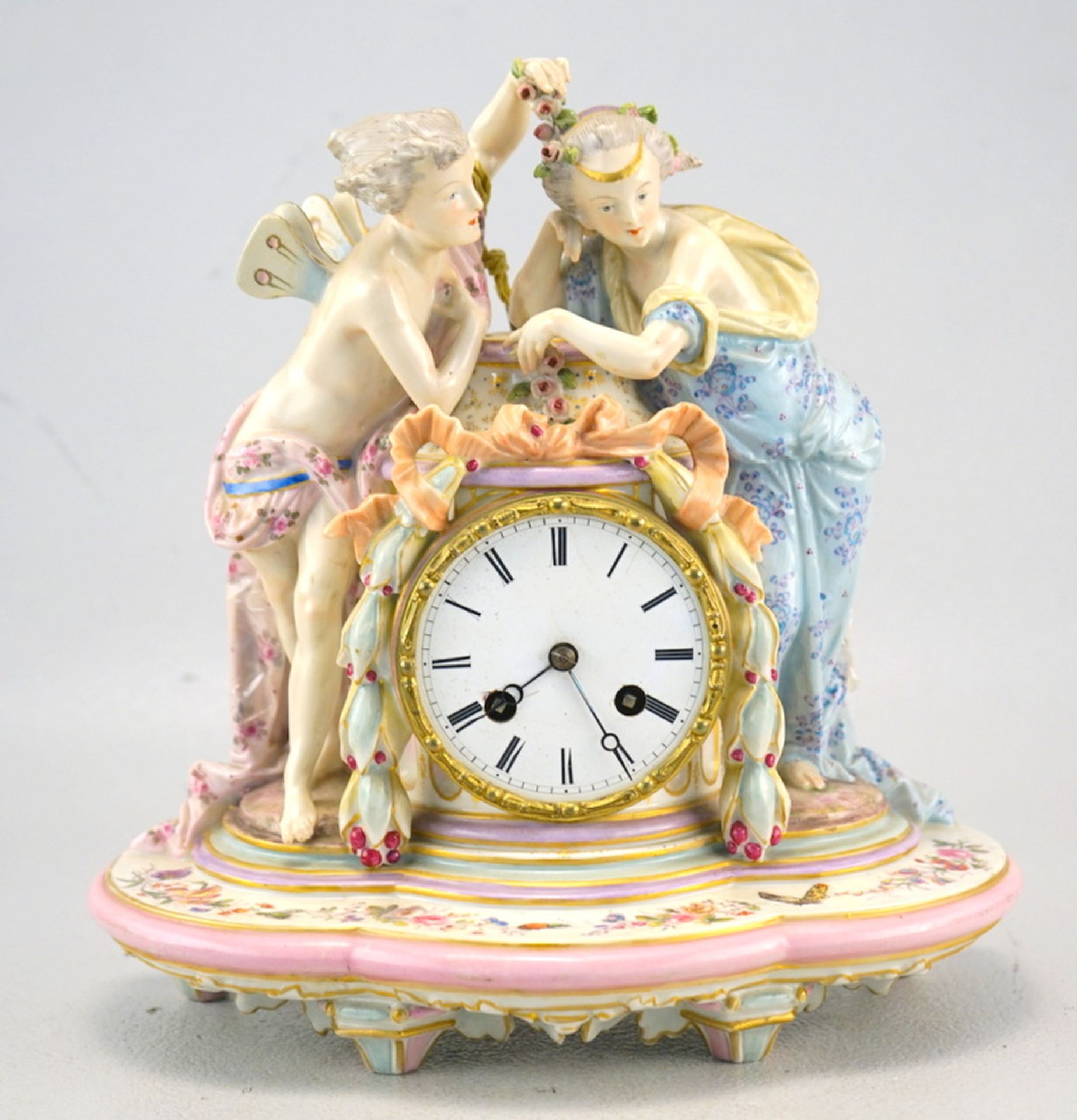 Porzellanuhr mit Cupido und Venus, Frankreich, 19. Jh.