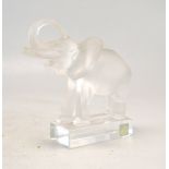 Rene Lalique, Wingen sur Moder: Stehender Indischer Elefant