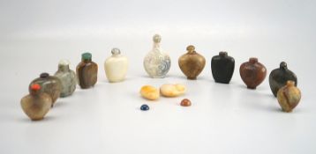 Große Sammlung Snuff Bottles