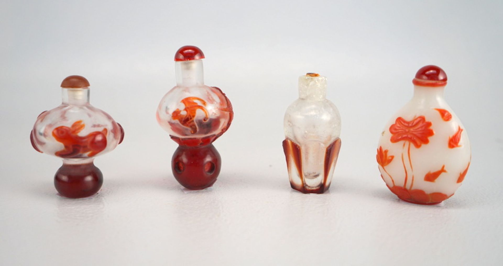 Vier Shnuff Bottles, Peking Glas