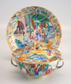 Grosse Henkelschale mit Mandarin Dekor China 18. JH.