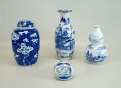 5 Unterglasurblaue chin. Porzellane jeweils Marke "Kangxi nian zhi"