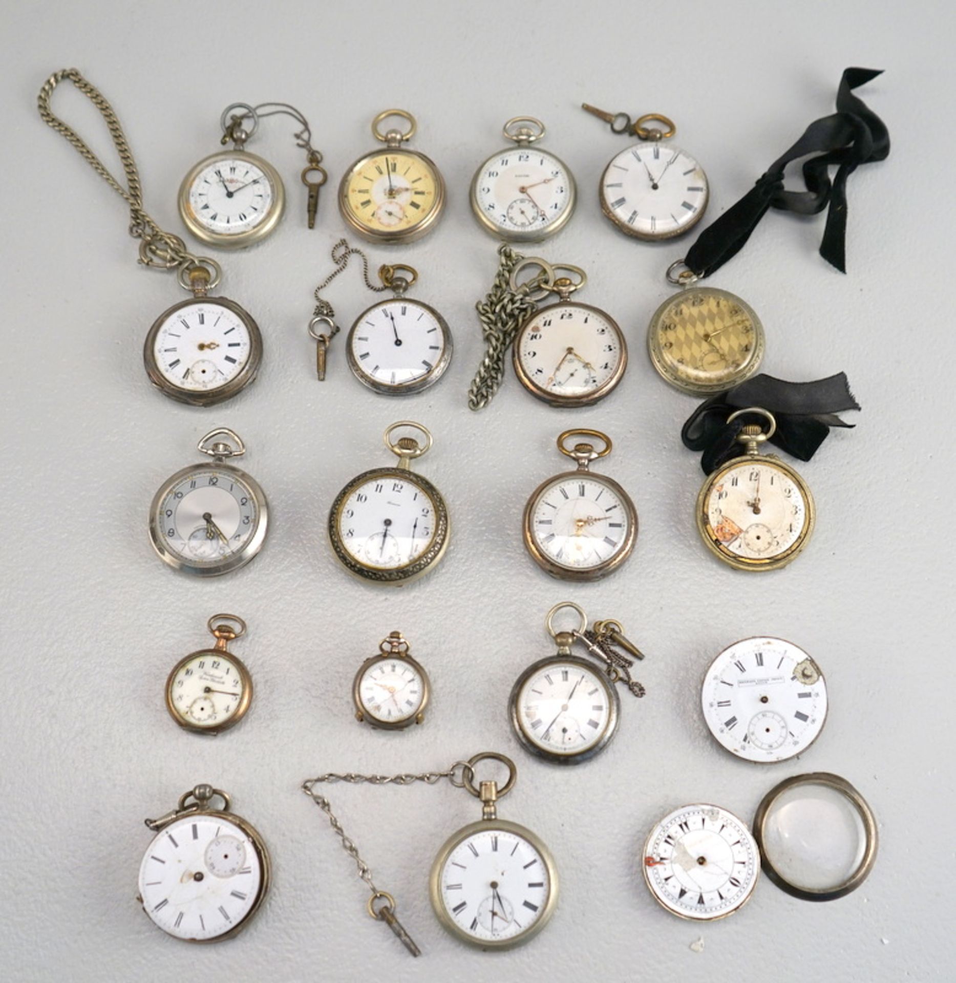 15 alte und antike Taschenuhren
