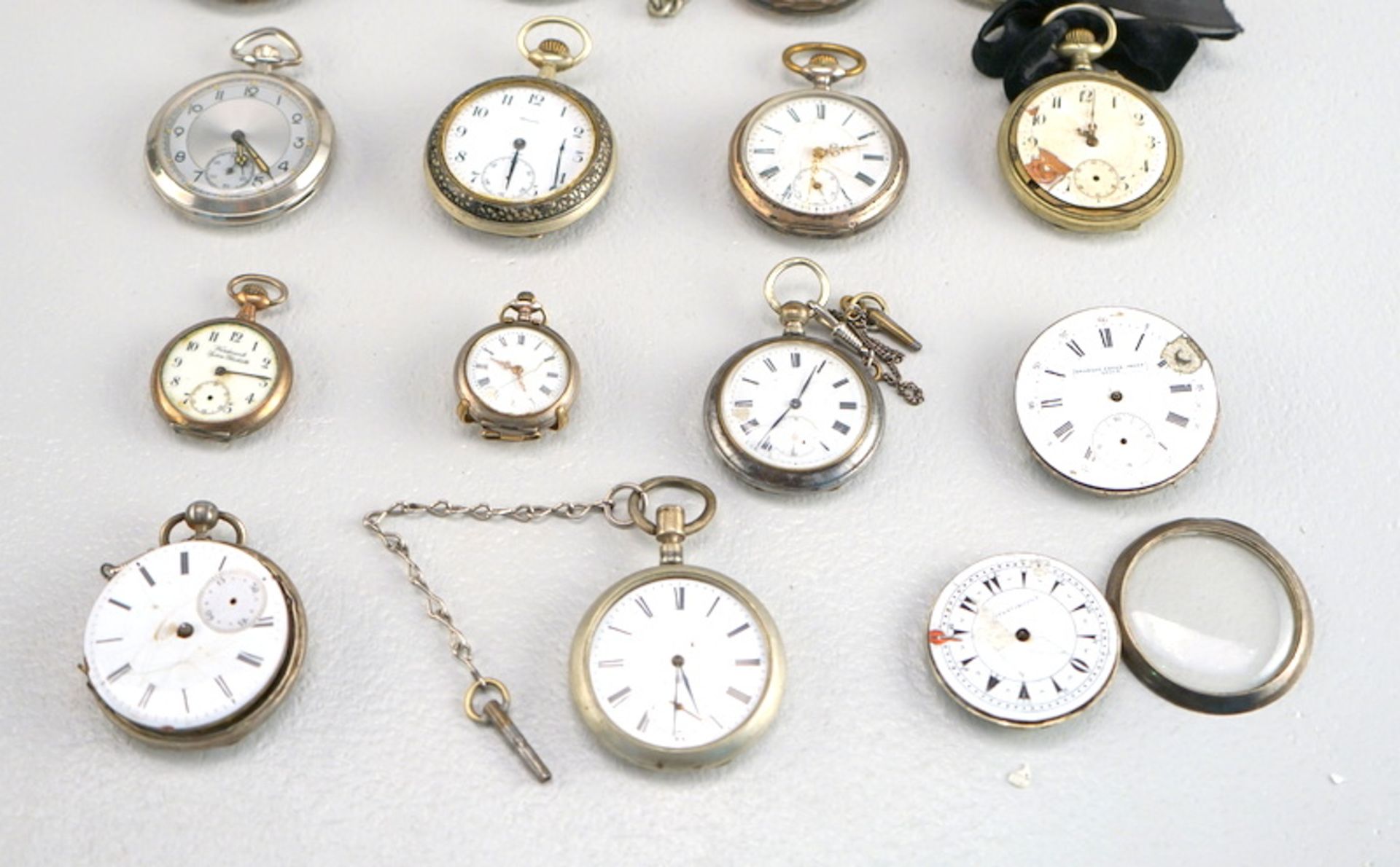 15 alte und antike Taschenuhren - Bild 2 aus 3