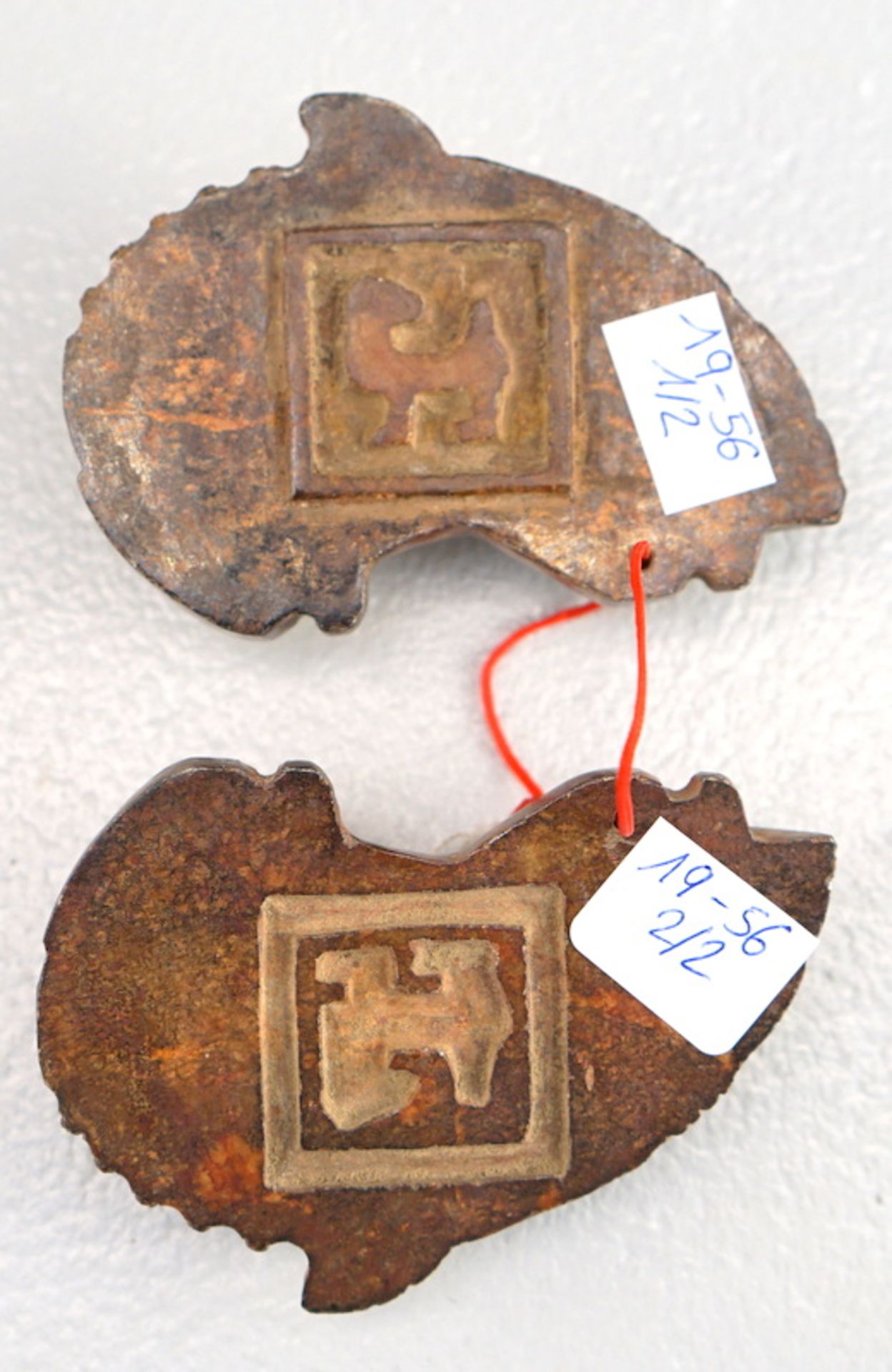 Pärchen Amulette nach archaischem Vorbild, Nephrit - Bild 2 aus 2