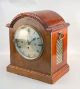 J.W. Benson Ldt., London: Bracket Clock mit Westminster Schlag auf Tonfeder, England, 1. H. 19. JH.