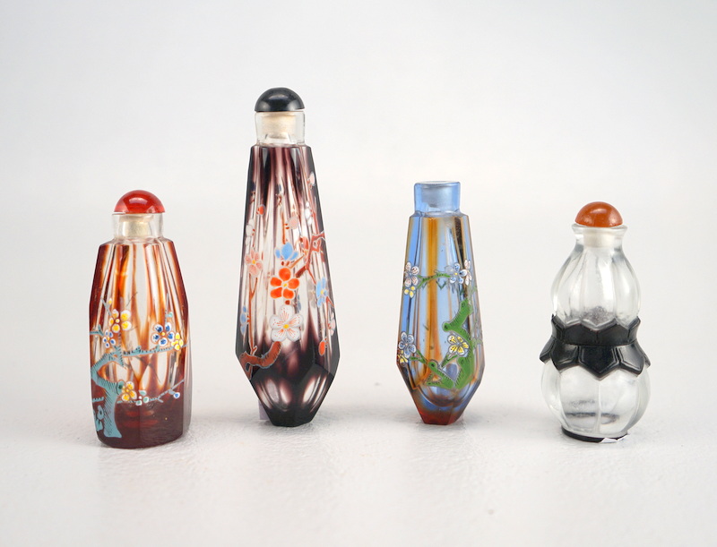 Vier Snuff Bottles, Peking Glas