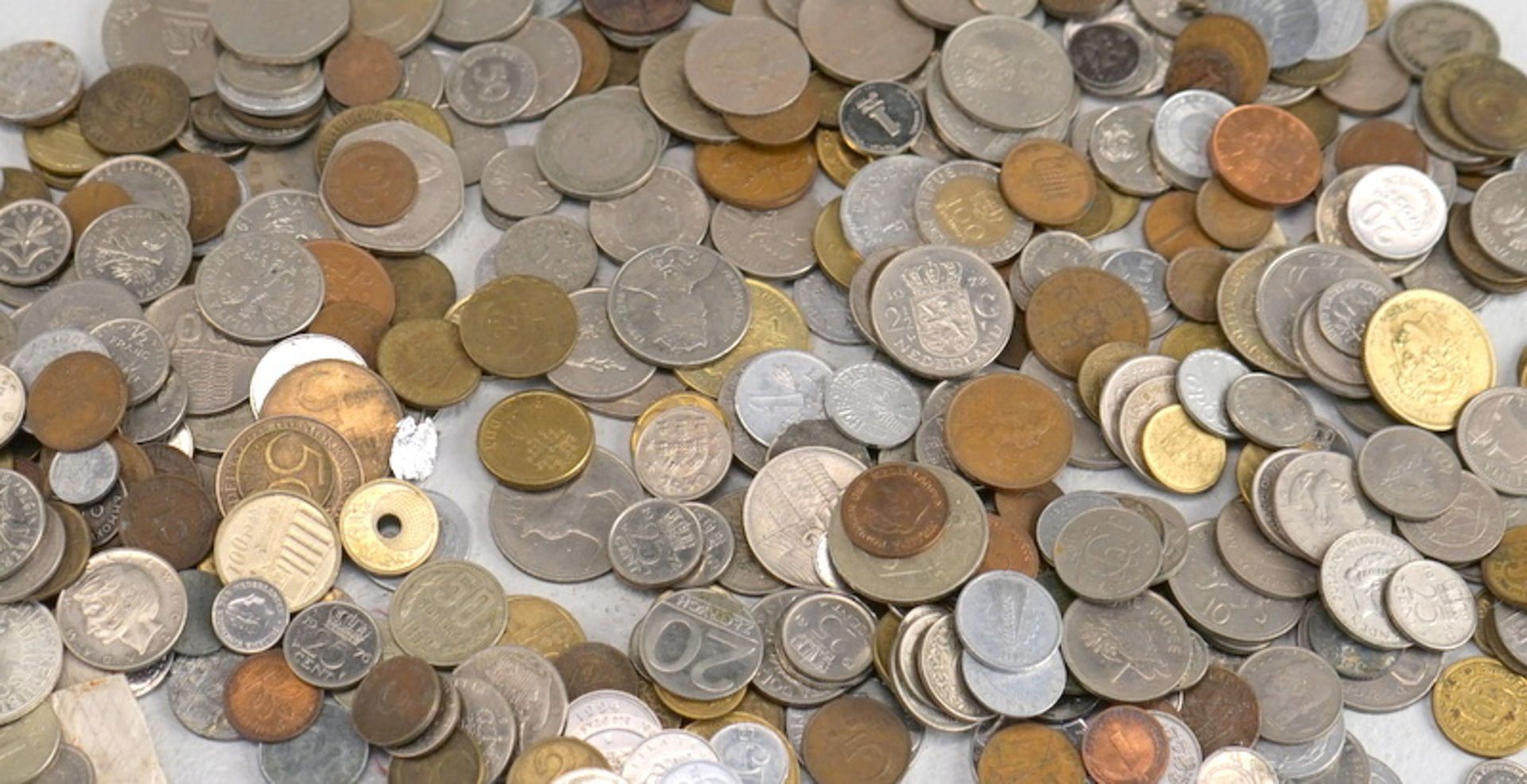 Große Sammlung Münzen, 20. Jhd., u.a. Rubel, Kronen, Dollar - Image 2 of 3