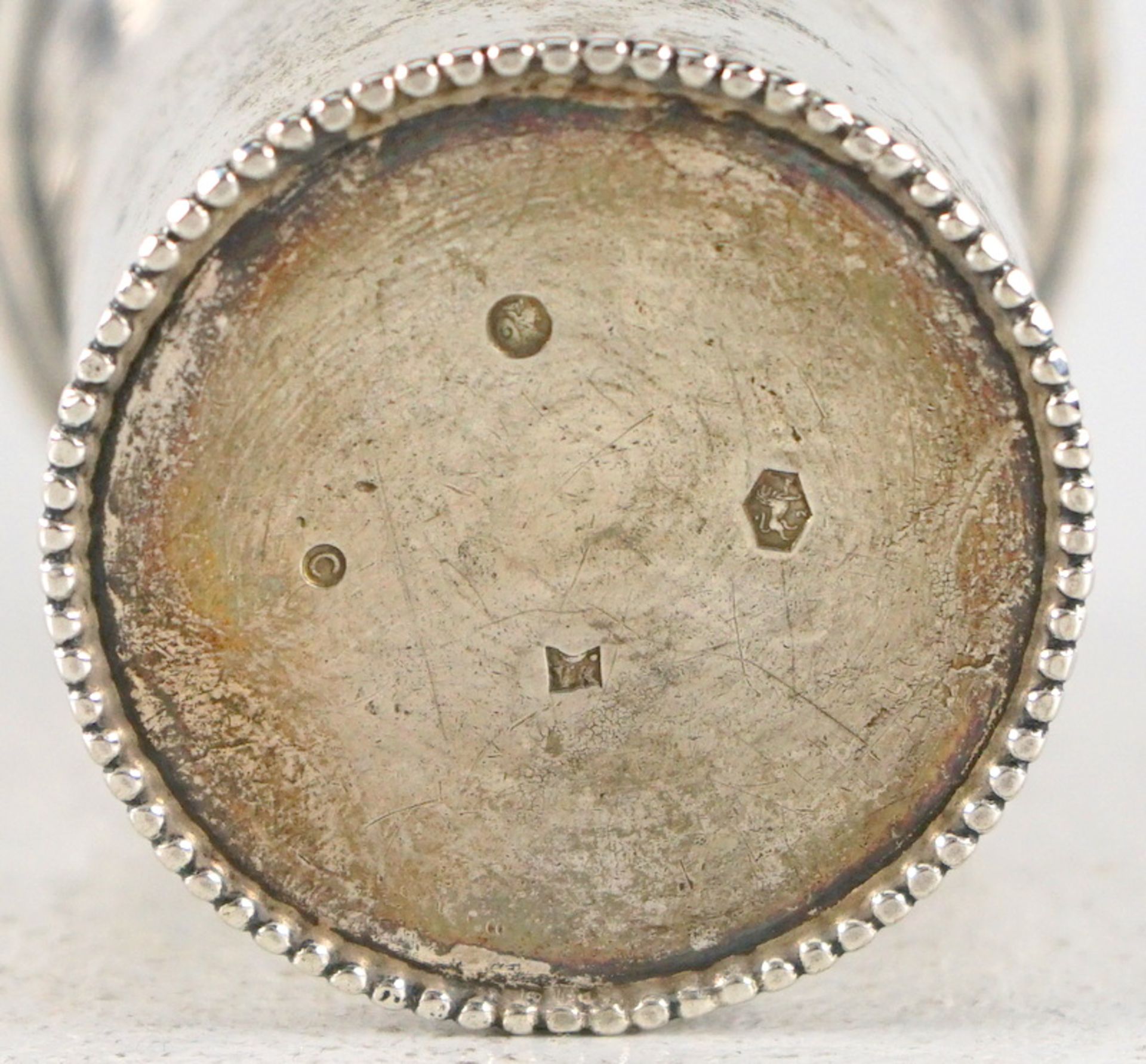 Becher mit ausgestelltem Rand, 833er Silber, Holland,19.Jhd. - Image 2 of 2