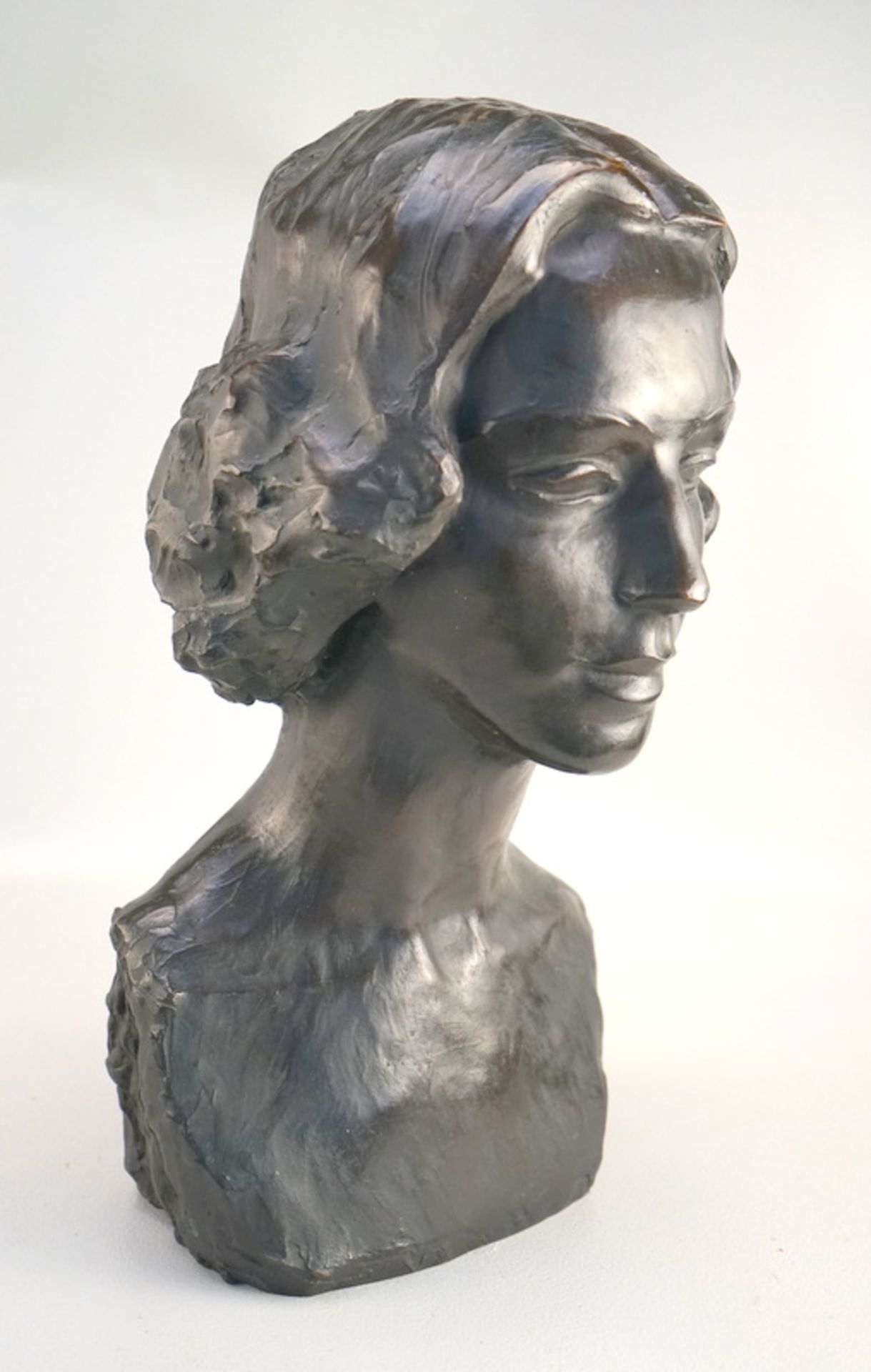 Lebensgrosse Bronze der Bertha Heine um 1920 - Image 2 of 3