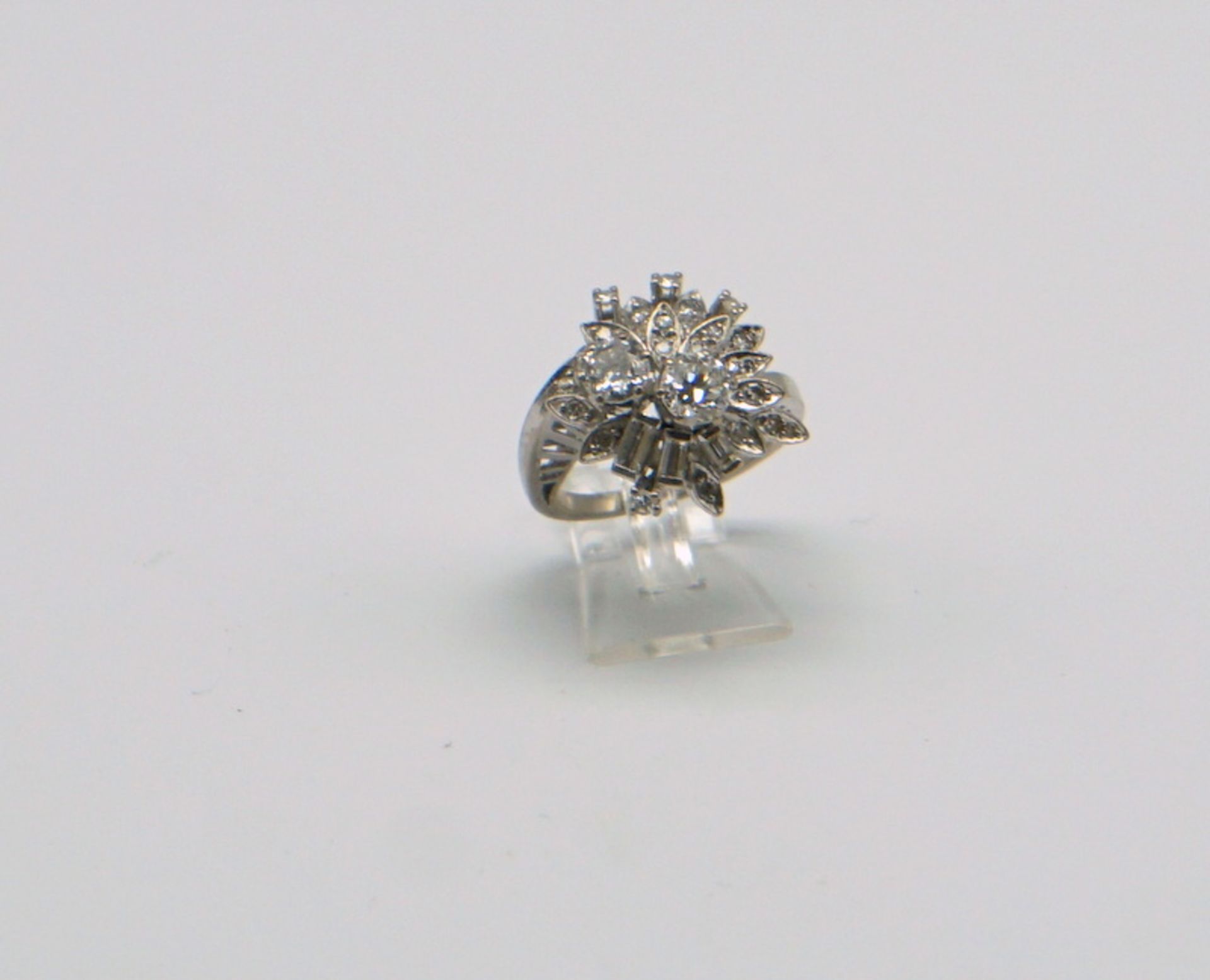 Opulenter Diamant-Ring, 585 WG, ca. 1,6ct Diamanten - Image 2 of 6