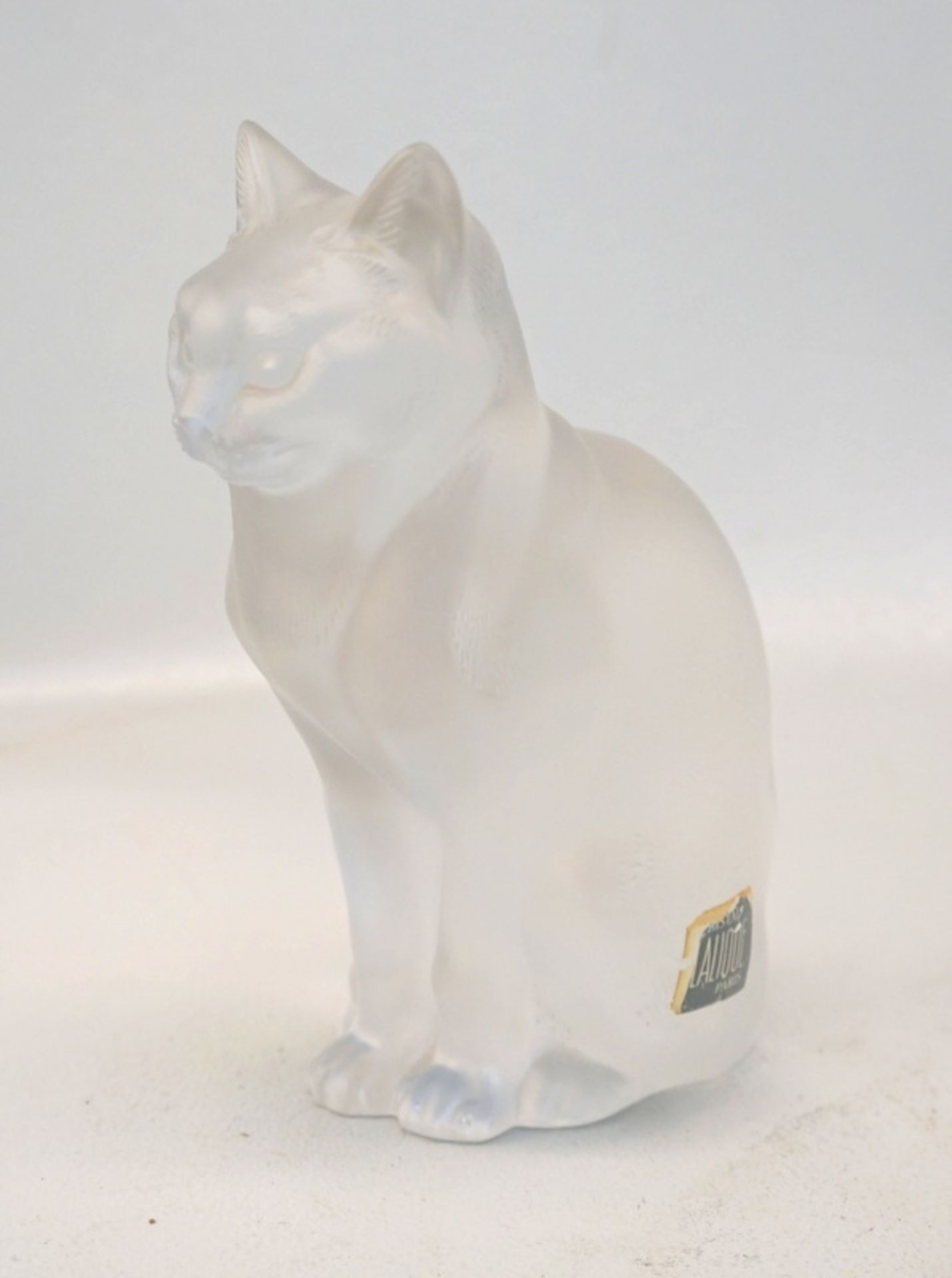 Rene Lalique, Wingen sur Moder: Sitzende Katze