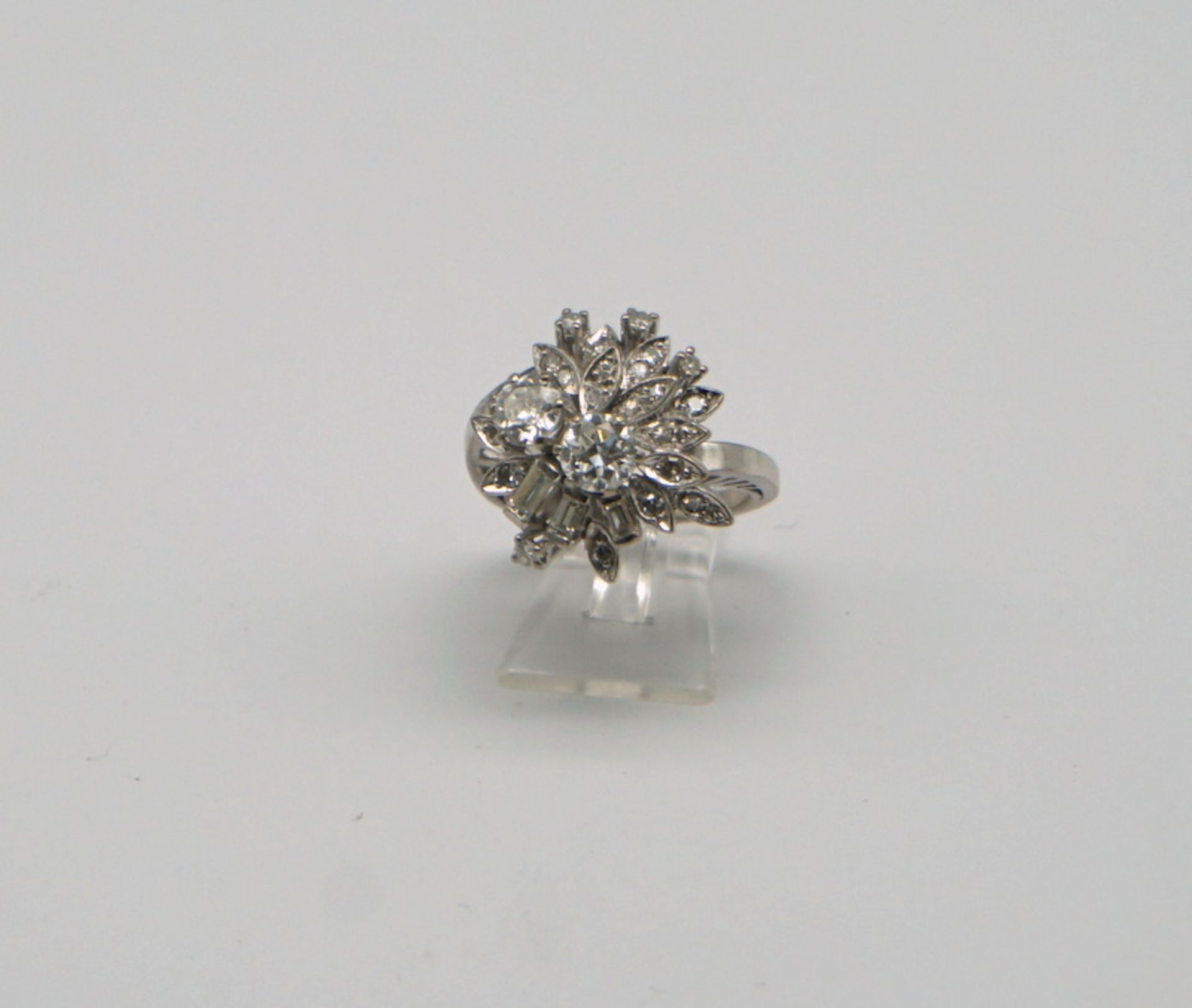 Opulenter Diamant-Ring, 585 WG, ca. 1,6ct Diamanten - Image 3 of 6