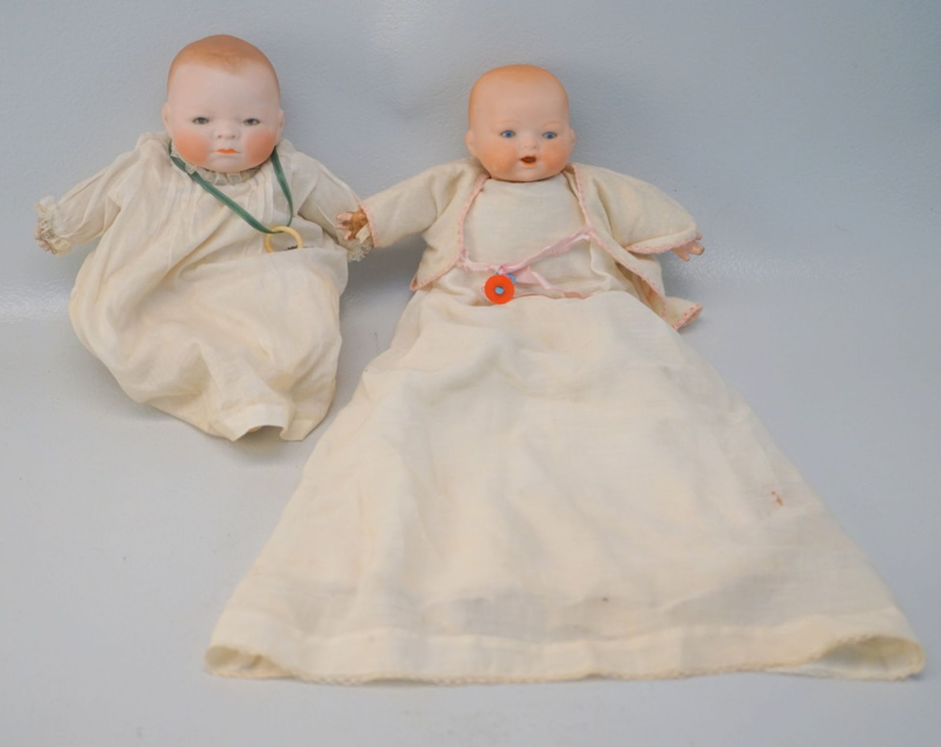2 Babypuppen: Das Sprechende Baby und Bye low Baby doll 1920