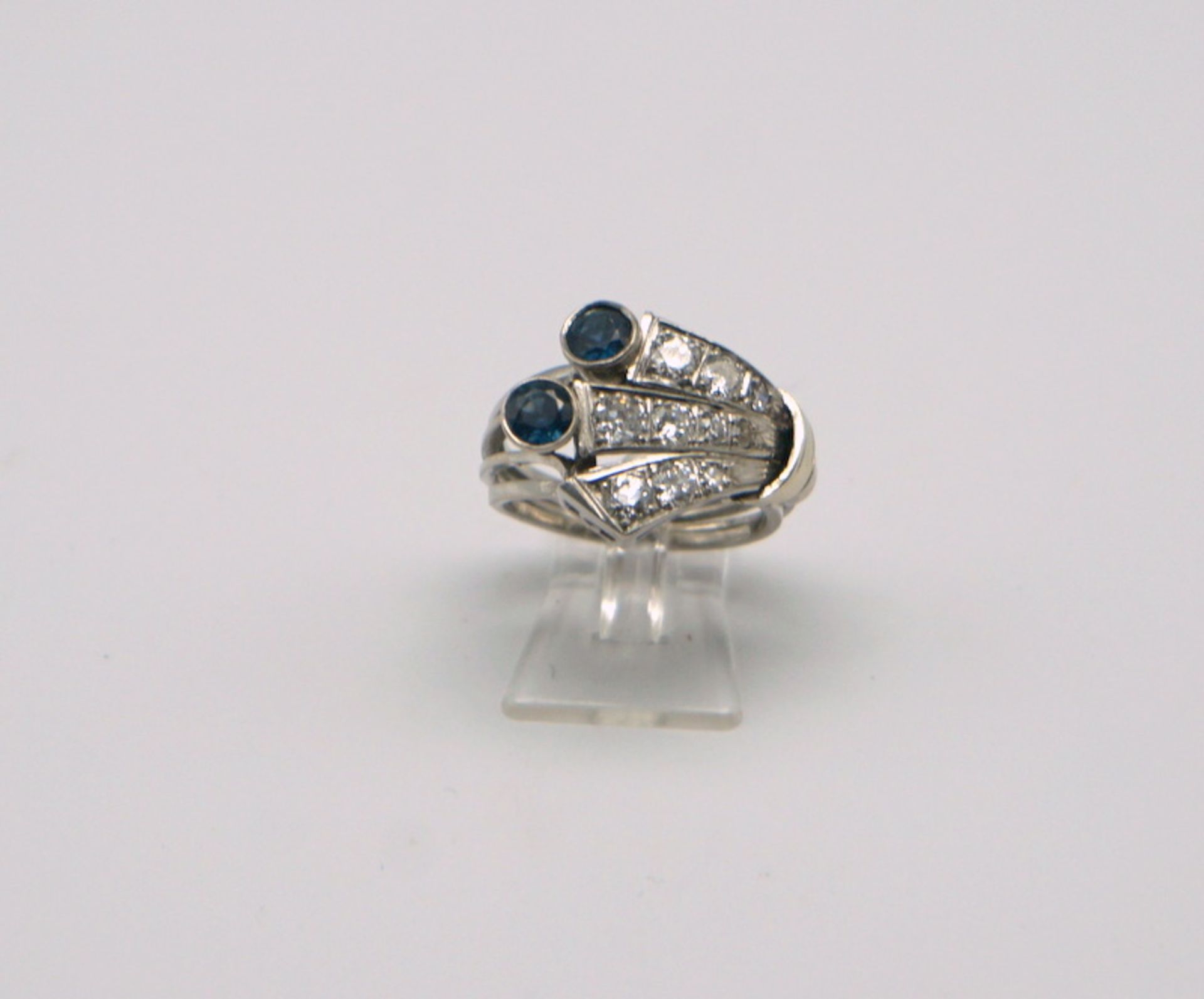 Eigenwilliger Saphir-Diamant-Ring, 585 WG, ca. 0,9ct Diamanten