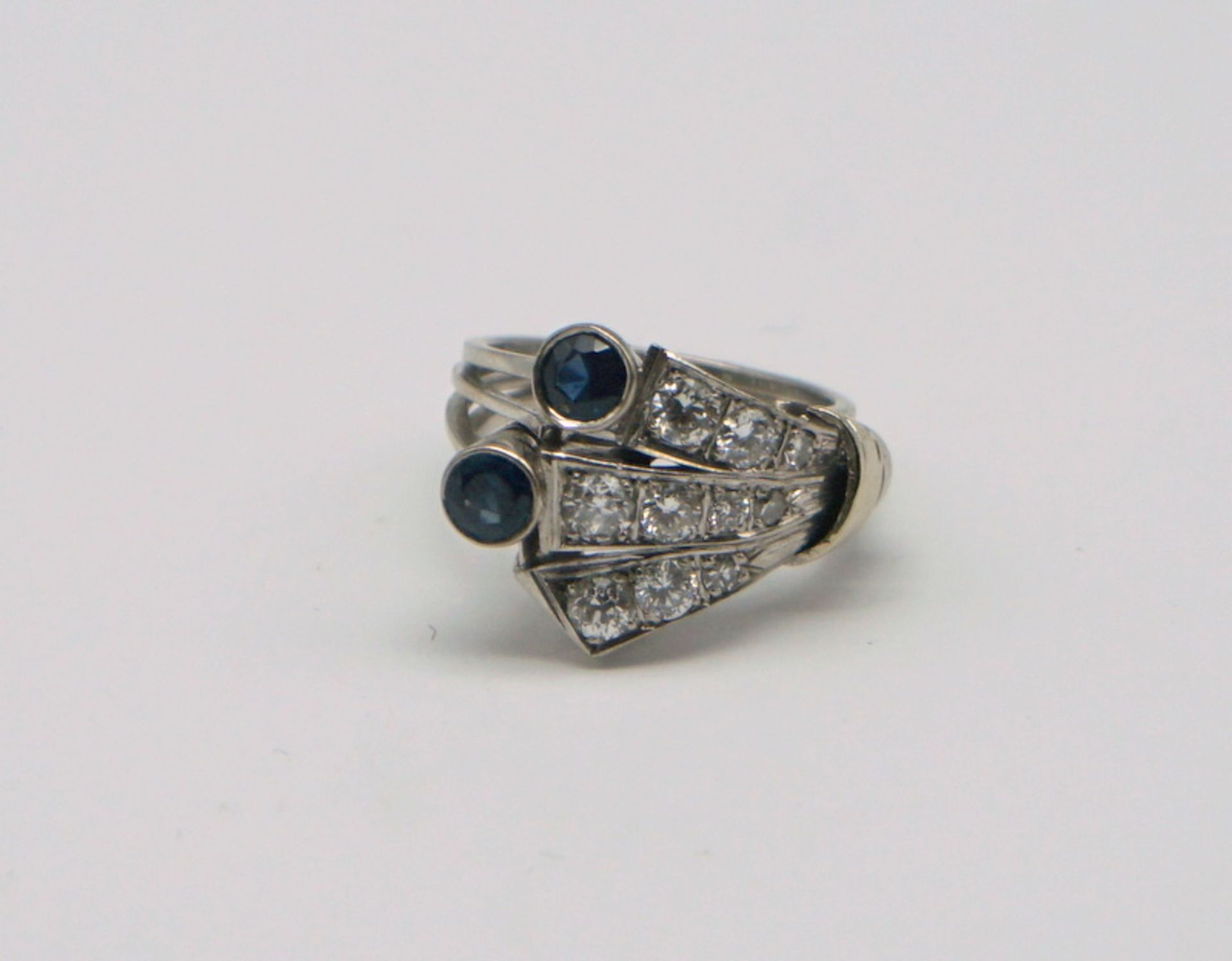 Eigenwilliger Saphir-Diamant-Ring, 585 WG, ca. 0,9ct Diamanten - Image 7 of 8