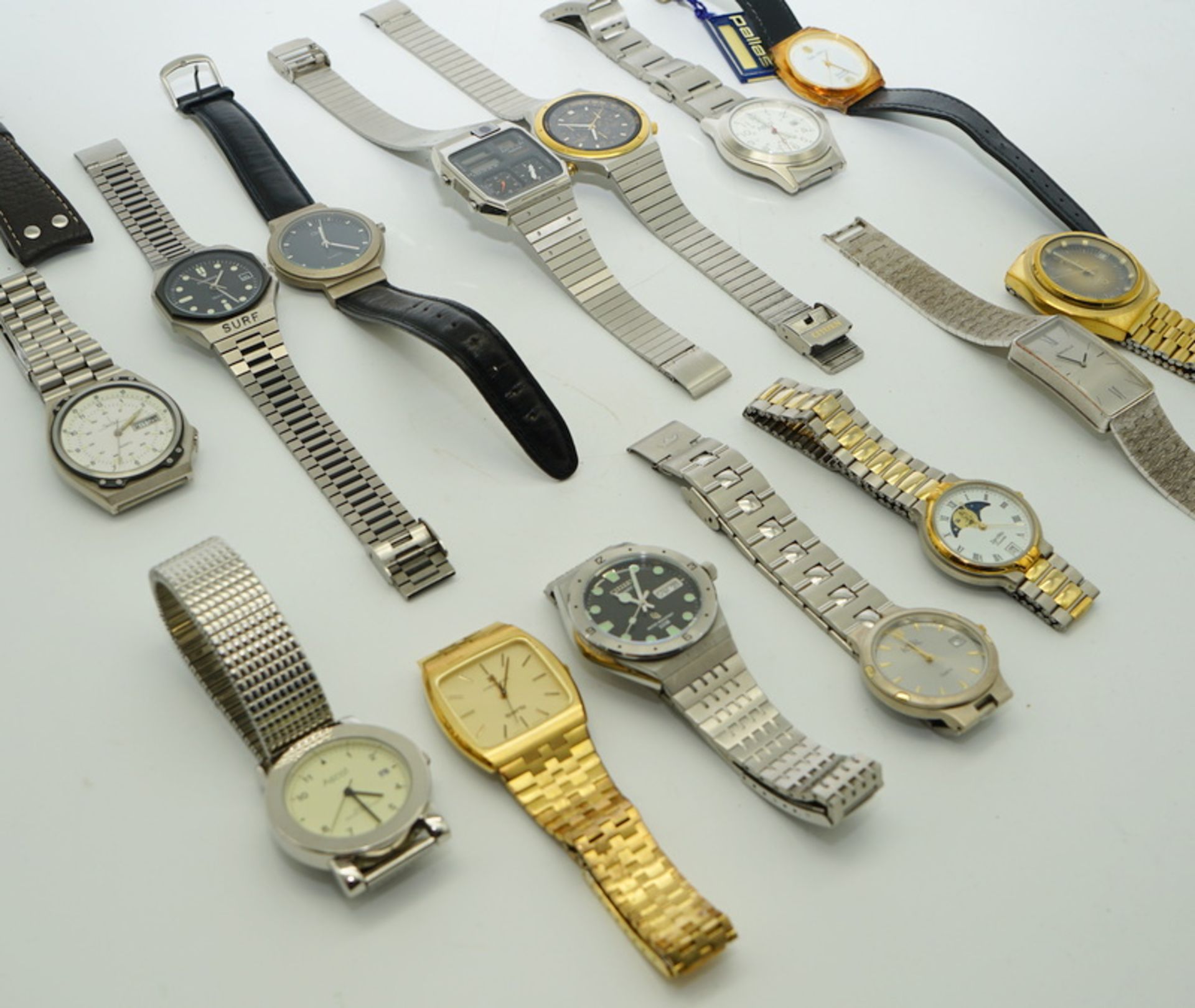 Große Sammlung Uhren, meist Quartz
