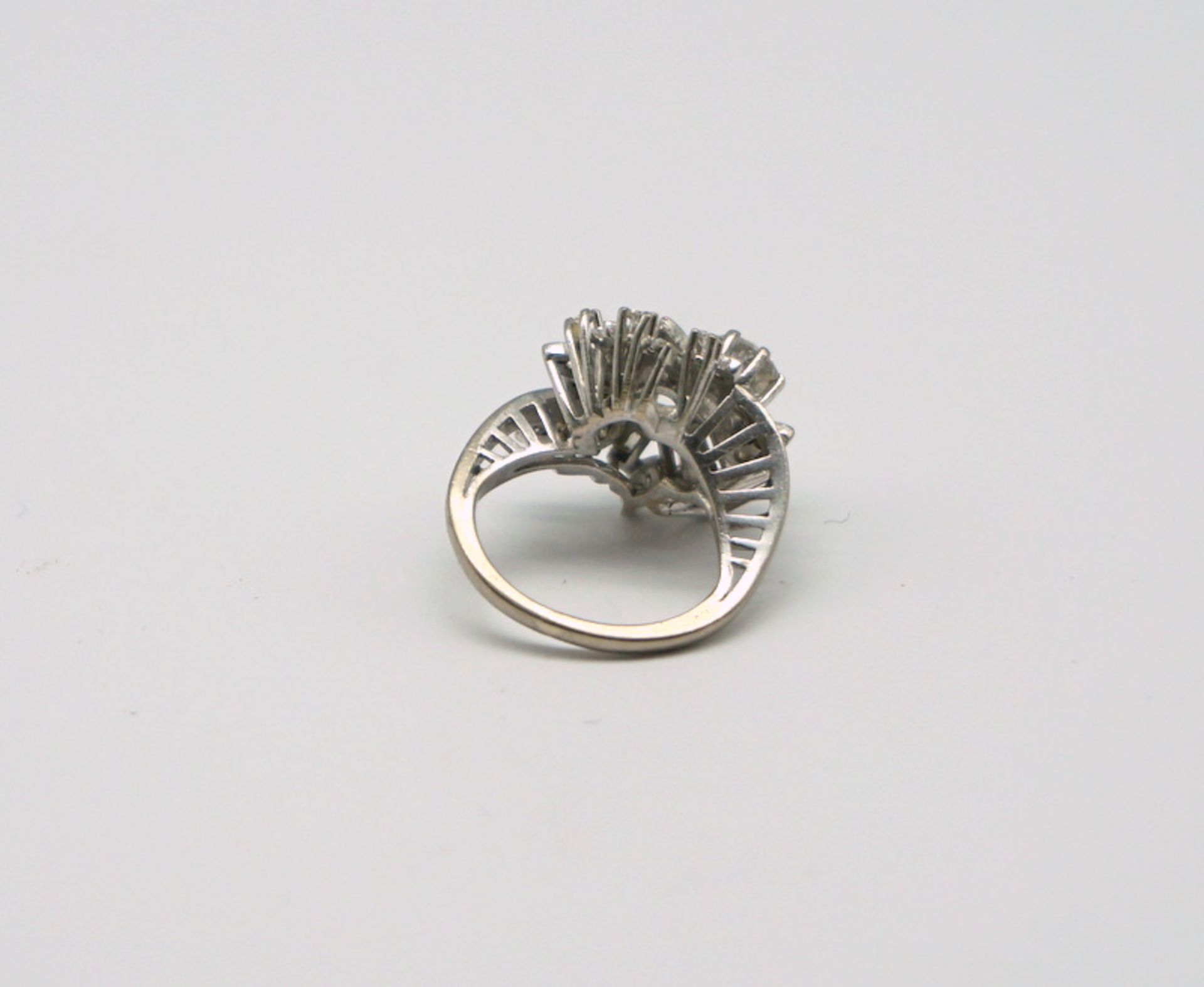 Opulenter Diamant-Ring, 585 WG, ca. 1,6ct Diamanten - Image 6 of 6