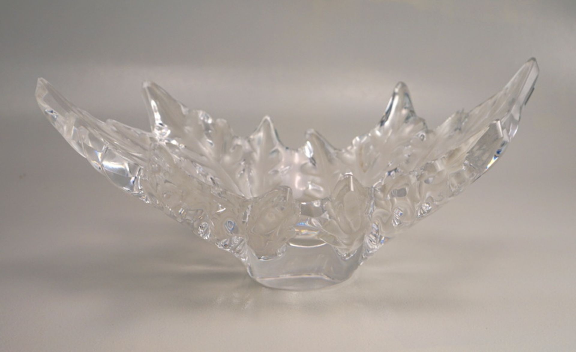 Rene Lalique, Wingen sur Moder: Grosse Obstschale "Champs-Elysee" entw. Marc Lalique 1951 - Image 3 of 3