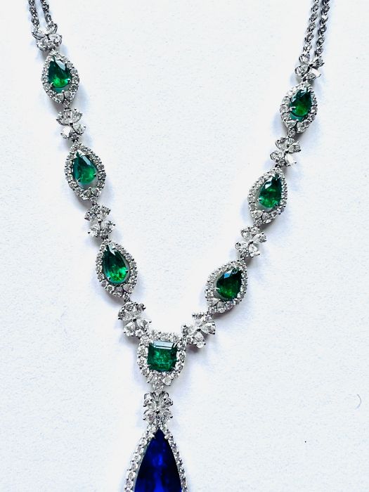 Diamond Tanzanite Pendant Necklace - Image 3 of 9