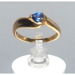 18CT GOLD TEAR DROP TANZANITE RING