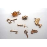 9CT GOLD MIXED LOT OF CHARMS