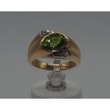 14CT GOLD PERIDOT + DIAMOND RING