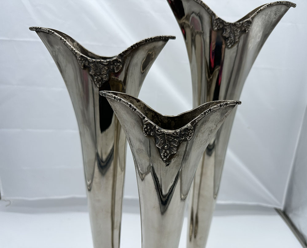 3 tier vases - Image 4 of 8