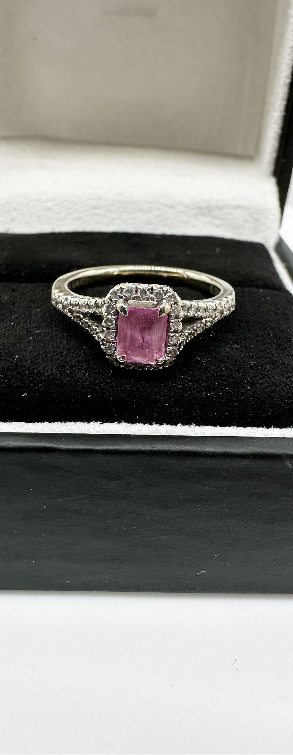 An 18ct white gold pink sapphire + diamond ring - Image 4 of 8