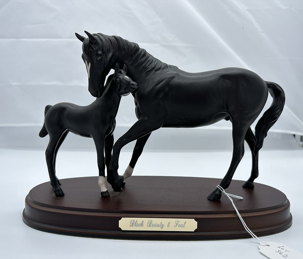 A Royal Doulton Black Beauty horse figurine - Image 2 of 5